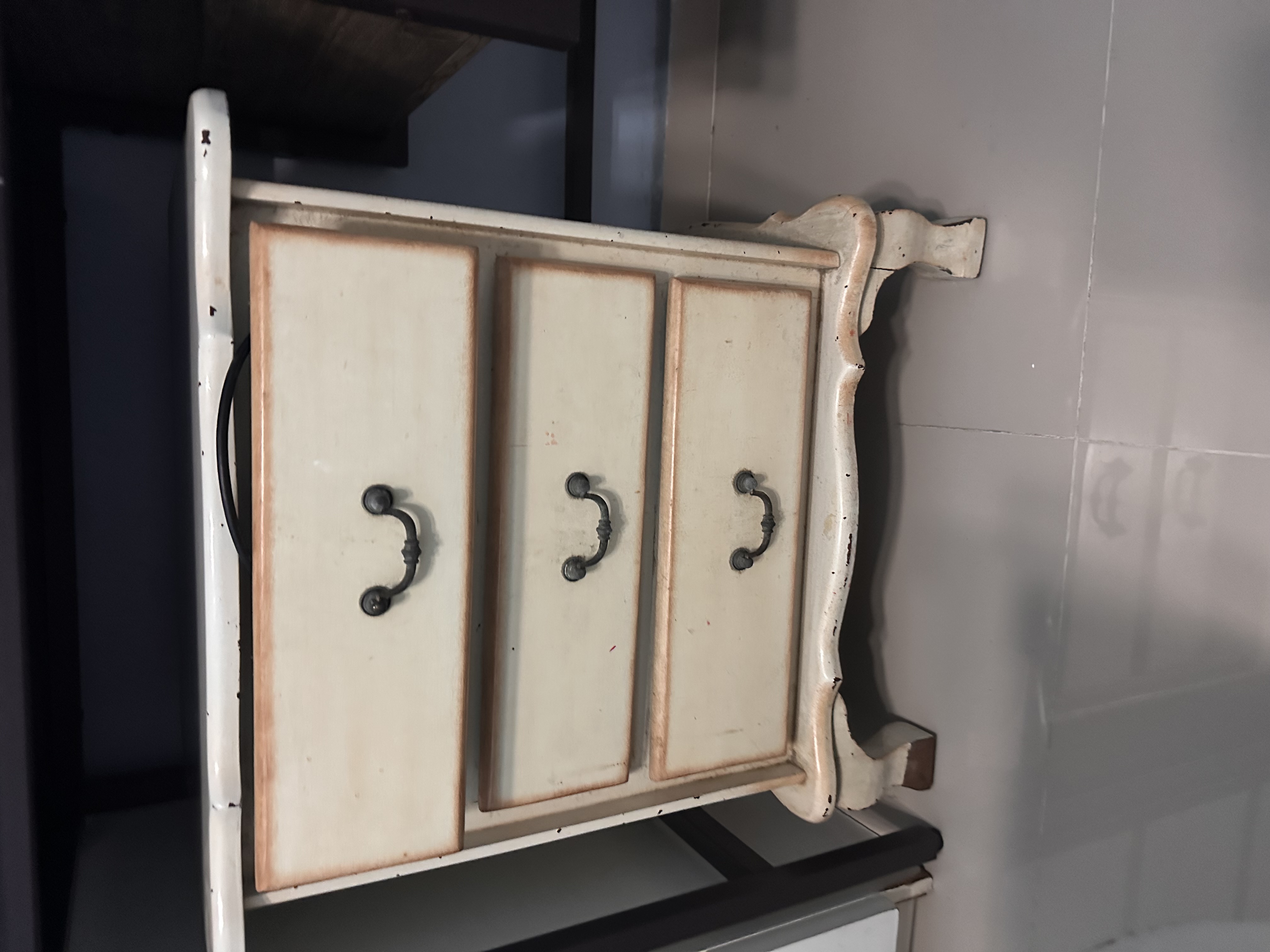 muebles y colchones - Mesita de noche en caoba 0
