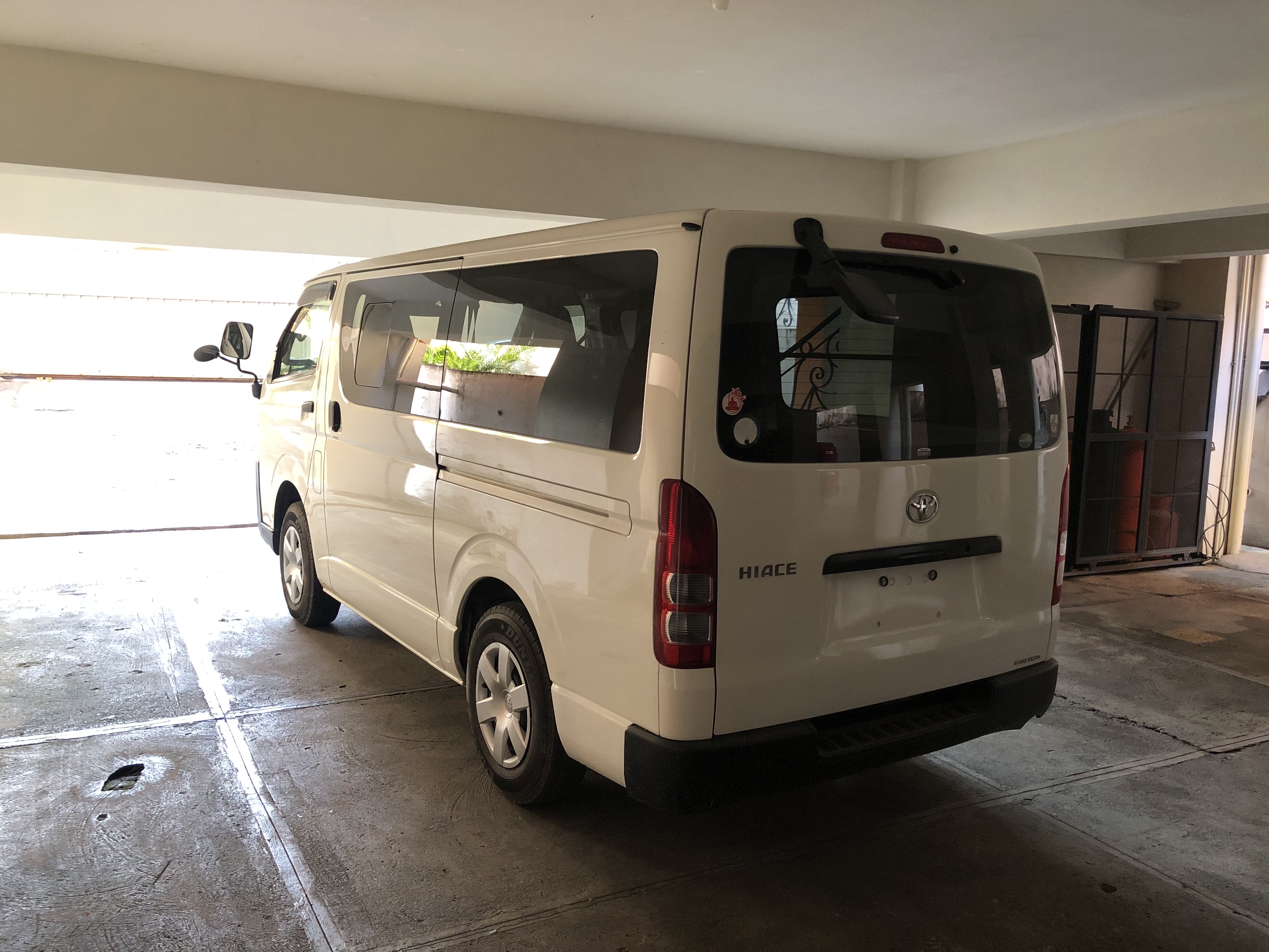 otros vehiculos - Toyota Hiace 2019 4x4 dissel en oferta 5