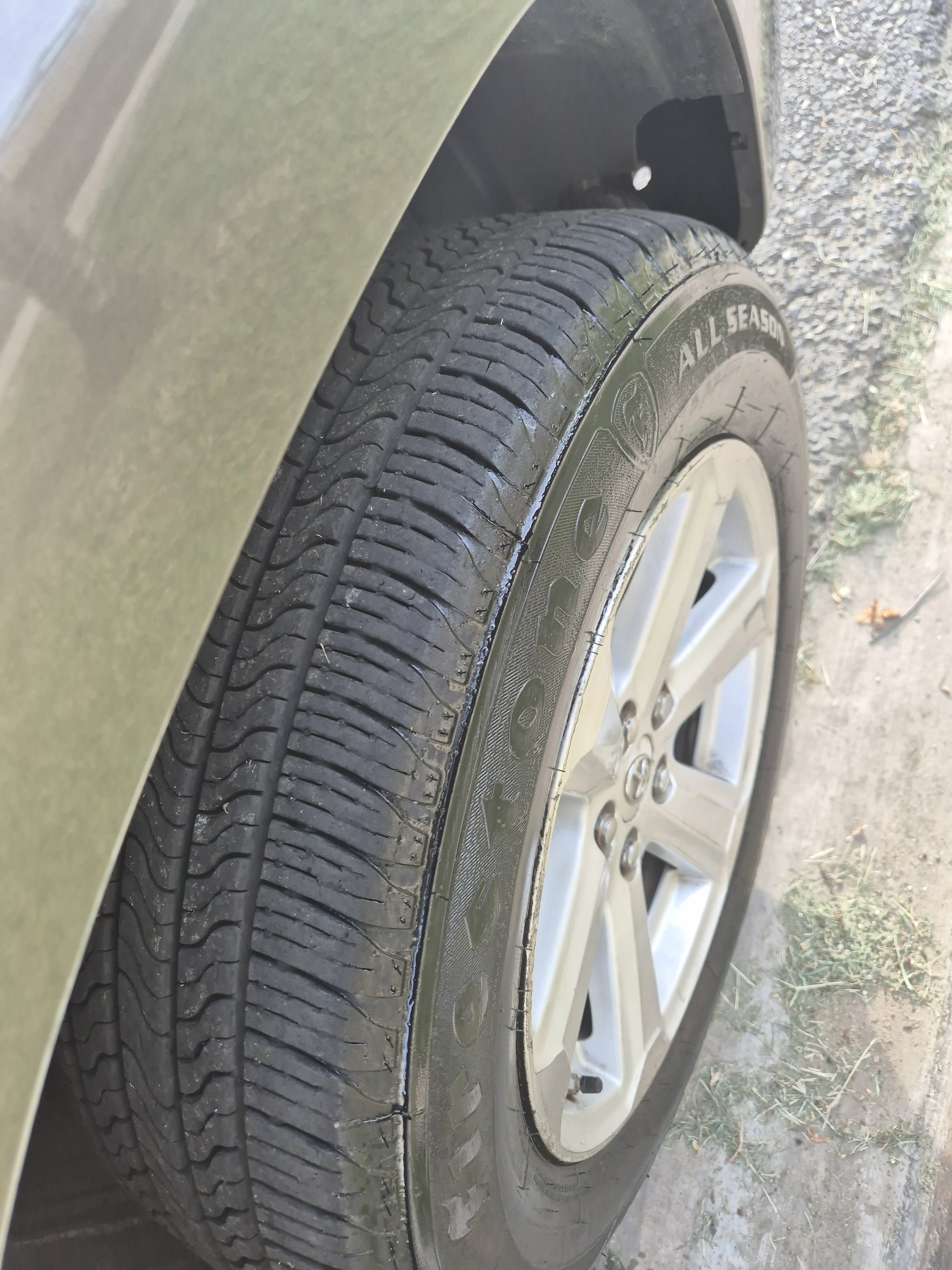 jeepetas y camionetas - VENDO TOYOTA RAV4 2