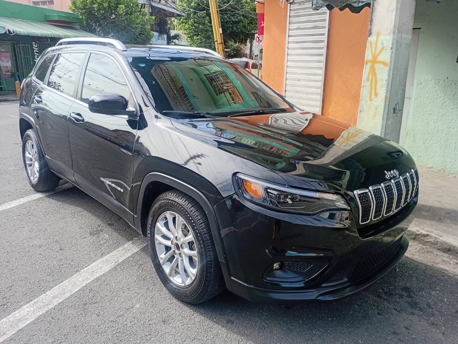 jeepetas y camionetas - Jeep Cherokee latitude - 2019