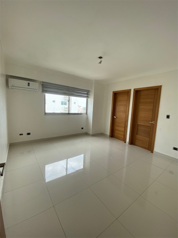 apartamentos - Venta de penthouse con vista al mar en el sector de Bella vista Distrito 8