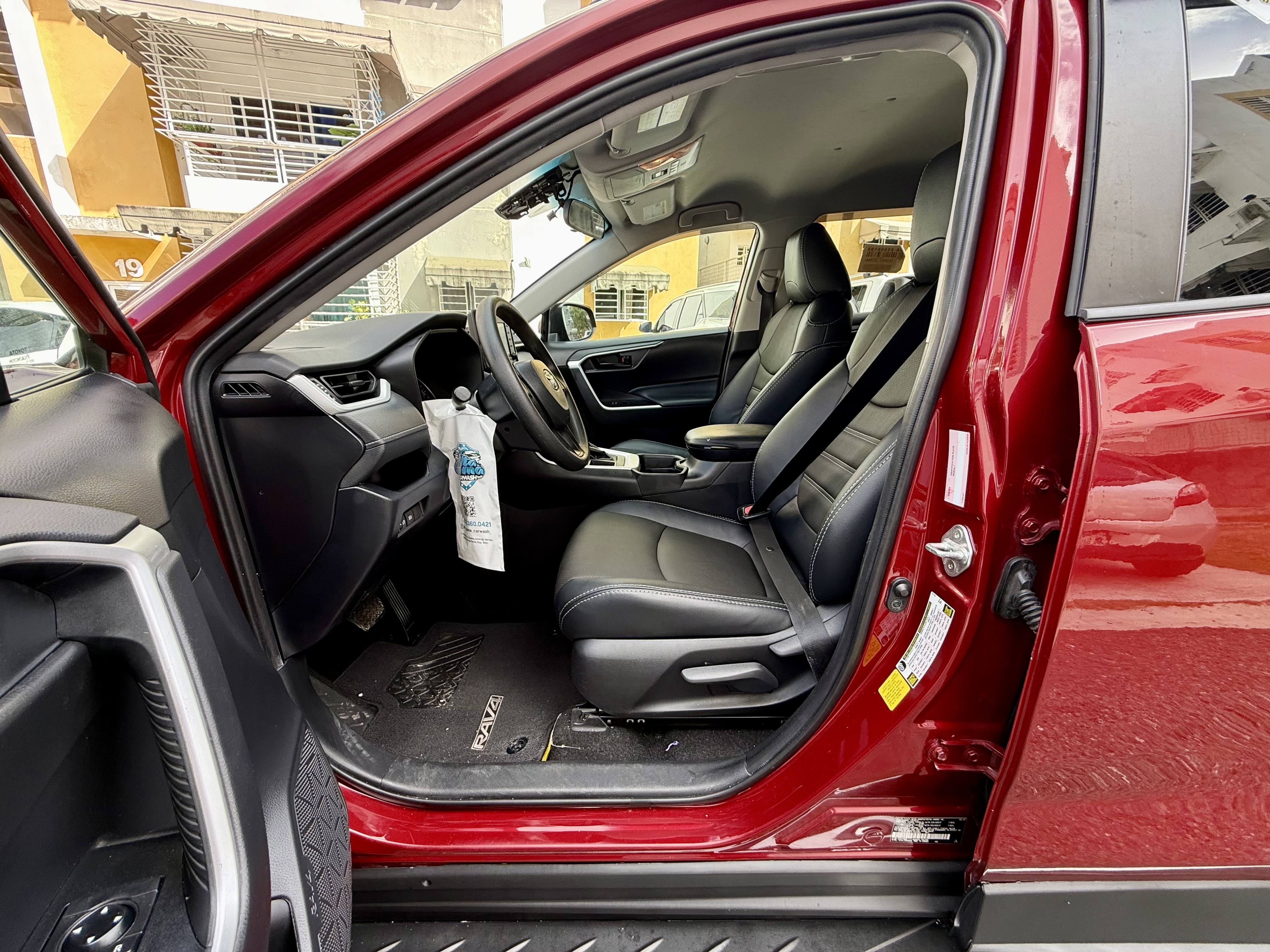 jeepetas y camionetas - Toyota Rav4 2020 LE Plus 5