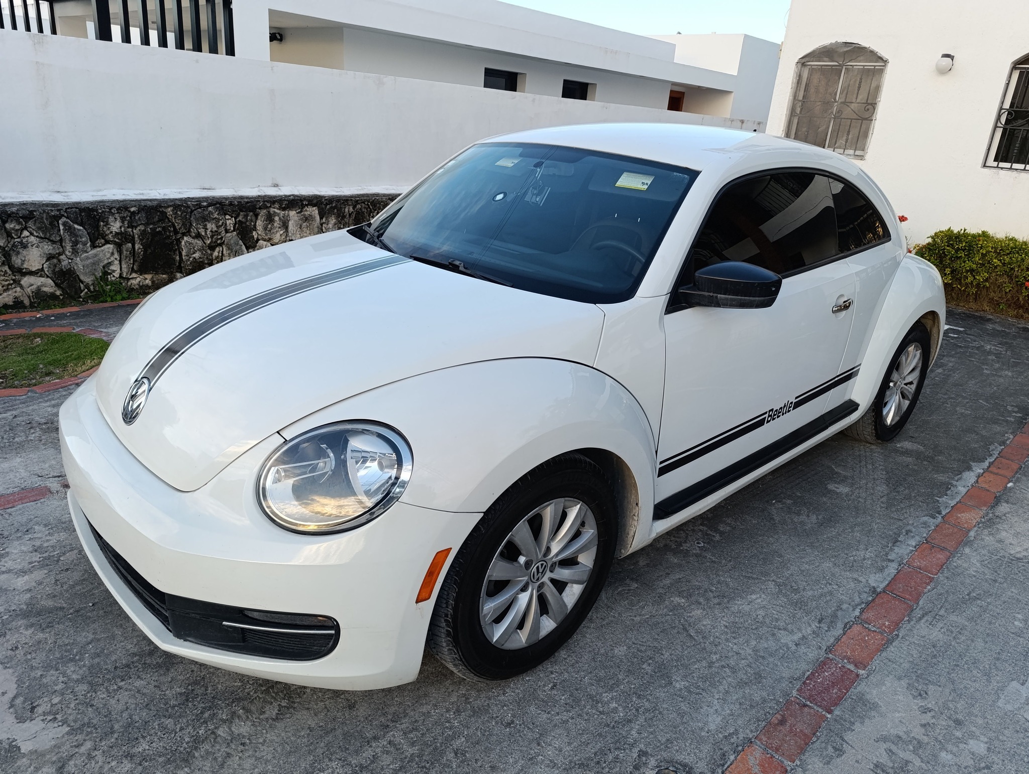 carros - de oportunidad se vende beetle con 45.000 m.