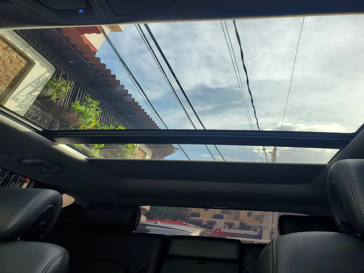 jeepetas y camionetas - 2017 Hyundai Santa Fe Sport 2.0 T Ultimate 9
