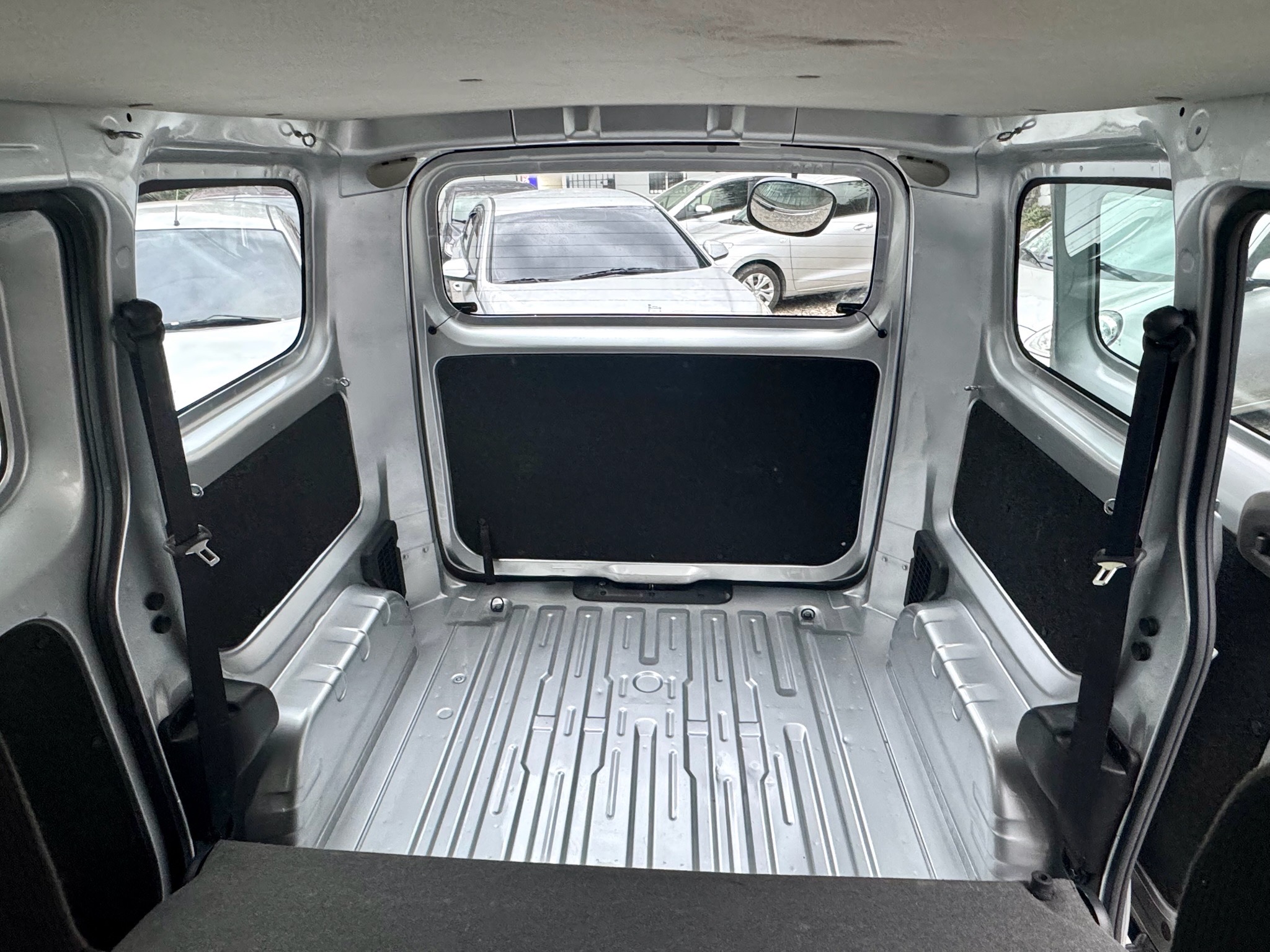 carros - Nissan NV200 2019  4