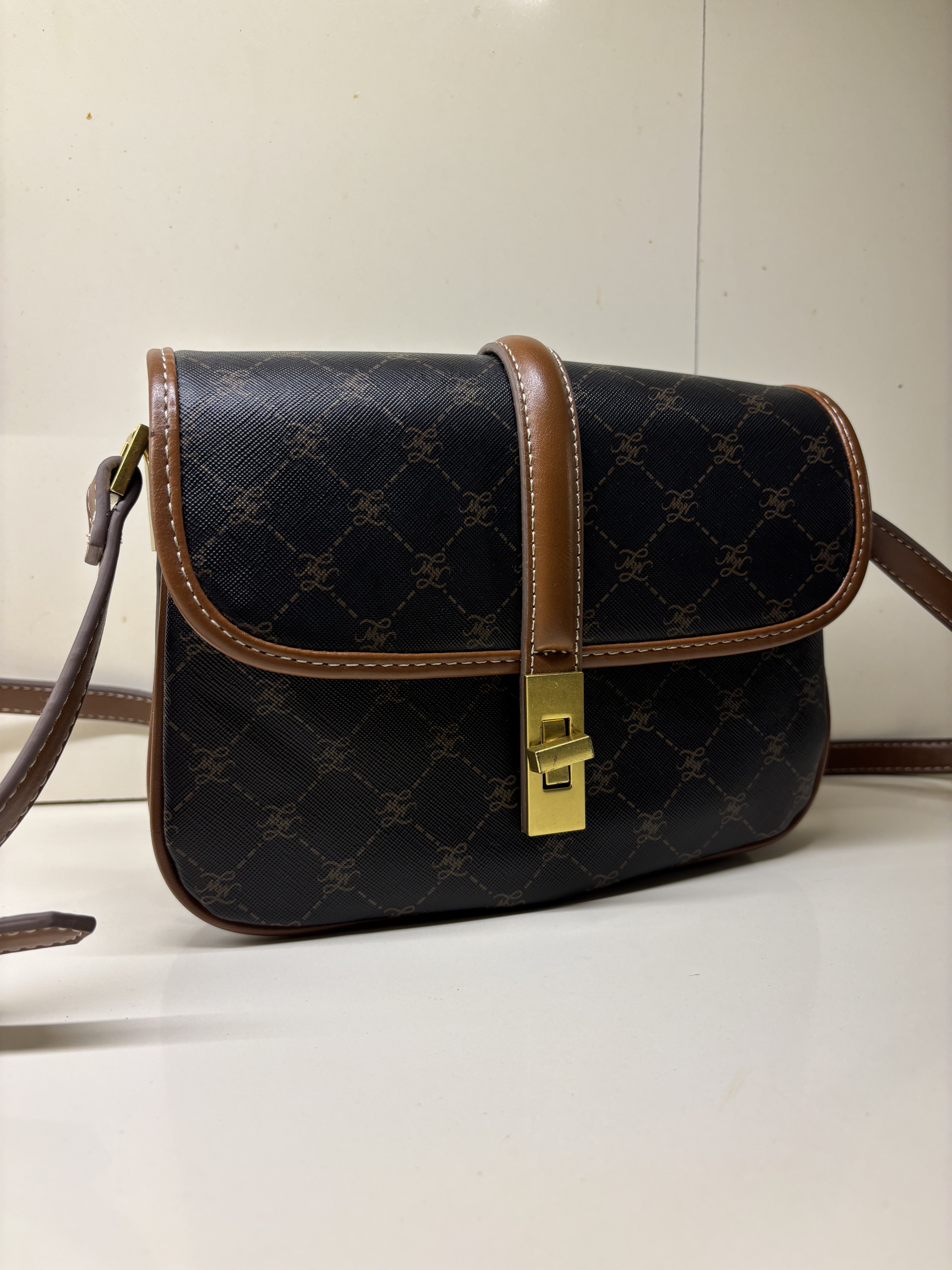 carteras y maletas - Cartera Crossbody Mango con Estampado marrón.  0