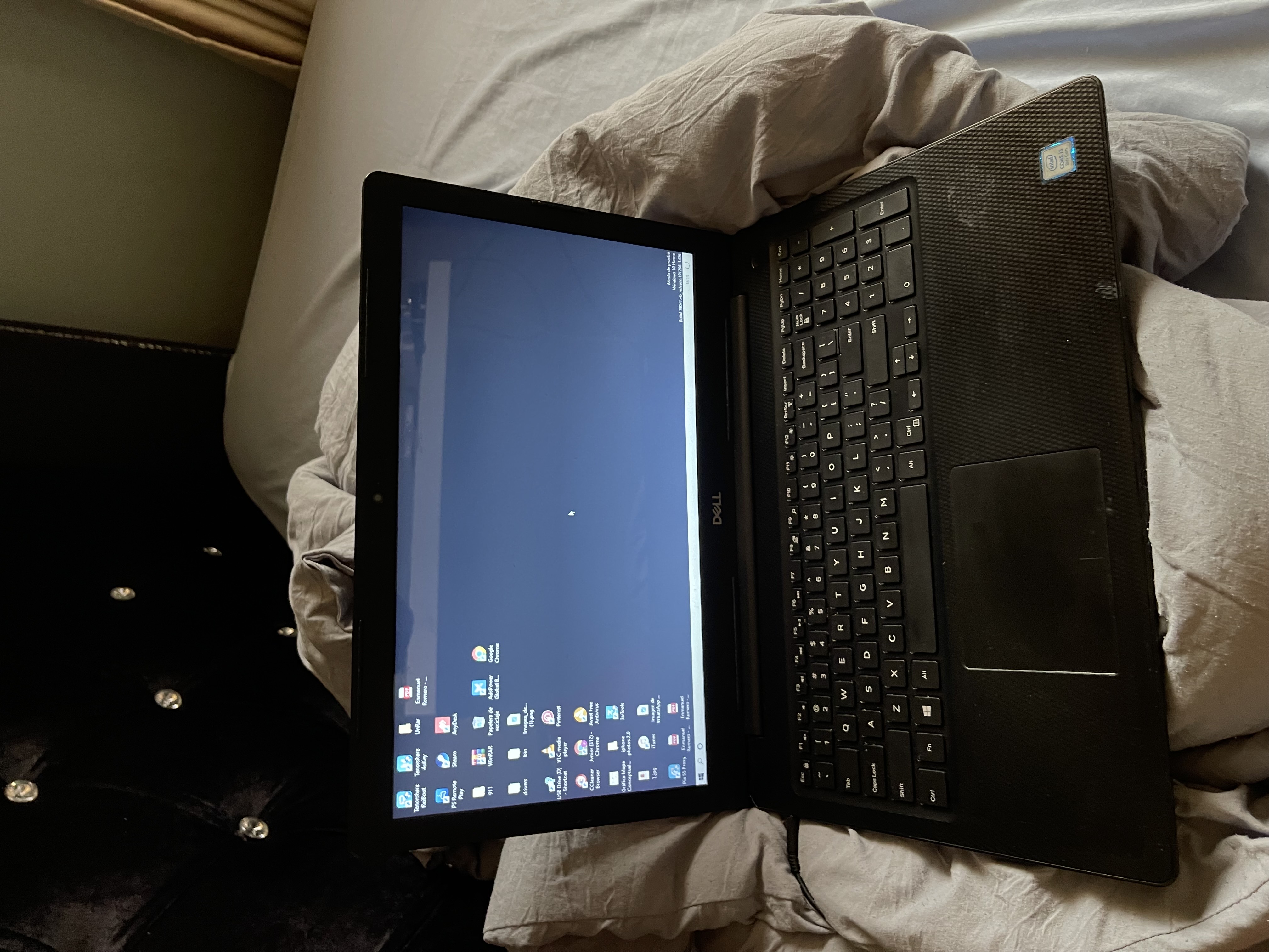 computadoras y laptops - laptop Dell inspirion usada en buen precio escriban interesados  3
