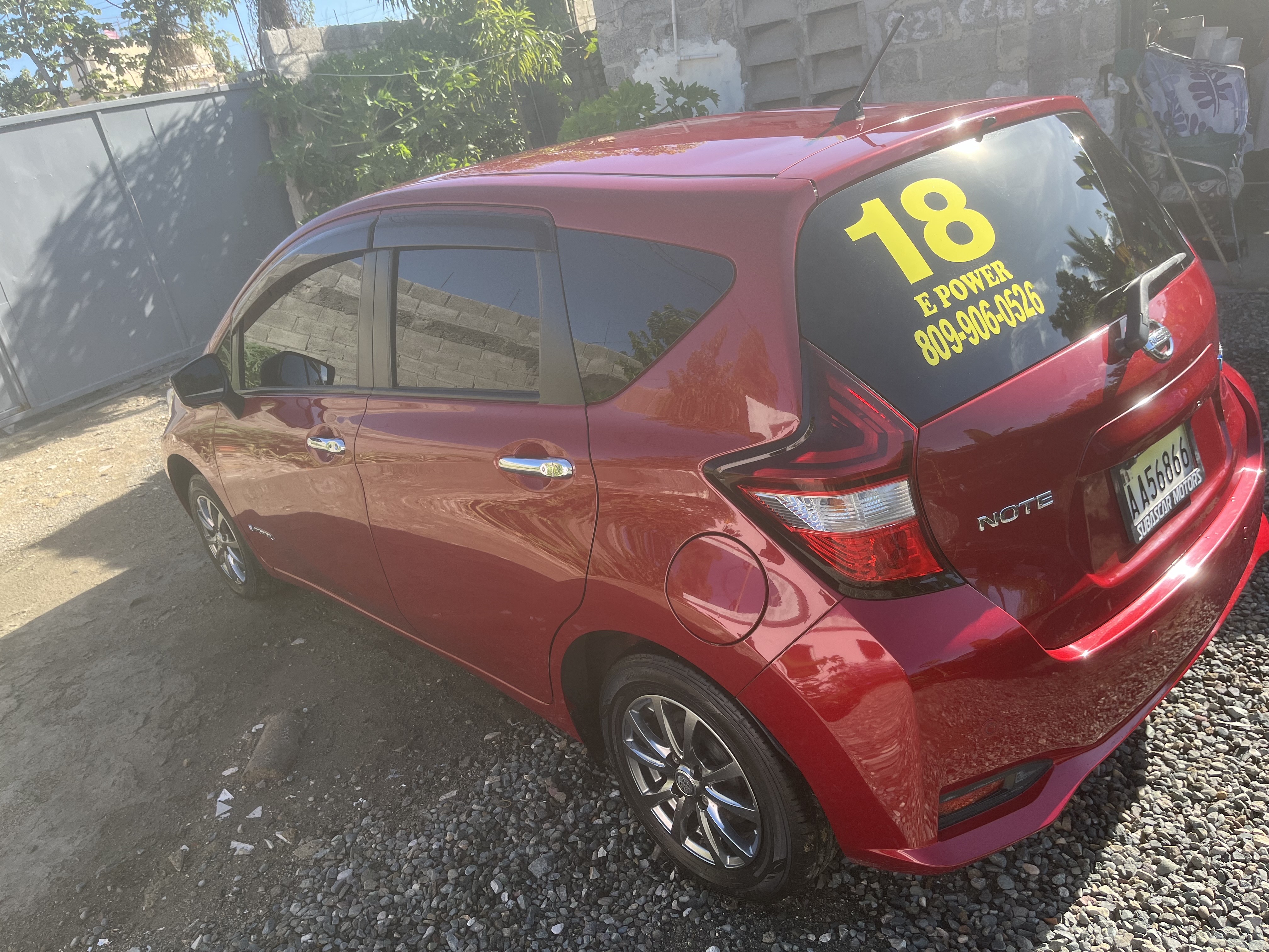 carros - Vendo Nissan Note casi nuevo 2018 3