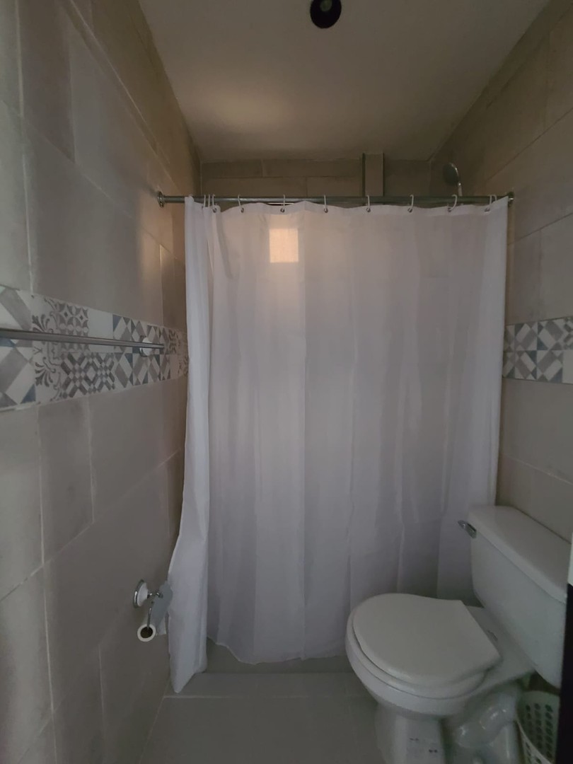 apartamentos - Alquilamos apartamento  amueblado en el mismo centro del sector de Piantini. 
 8
