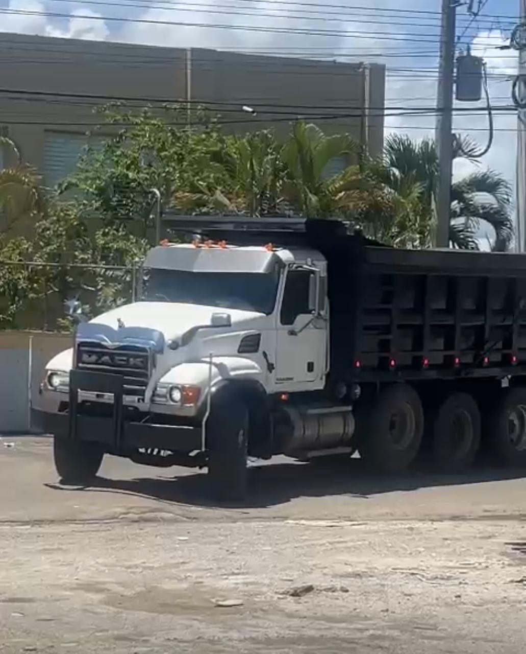 camiones y vehiculos pesados - 🚛 ¡SE VENDE CAMIÓN MACK GRANITE 2007! 💥

 4