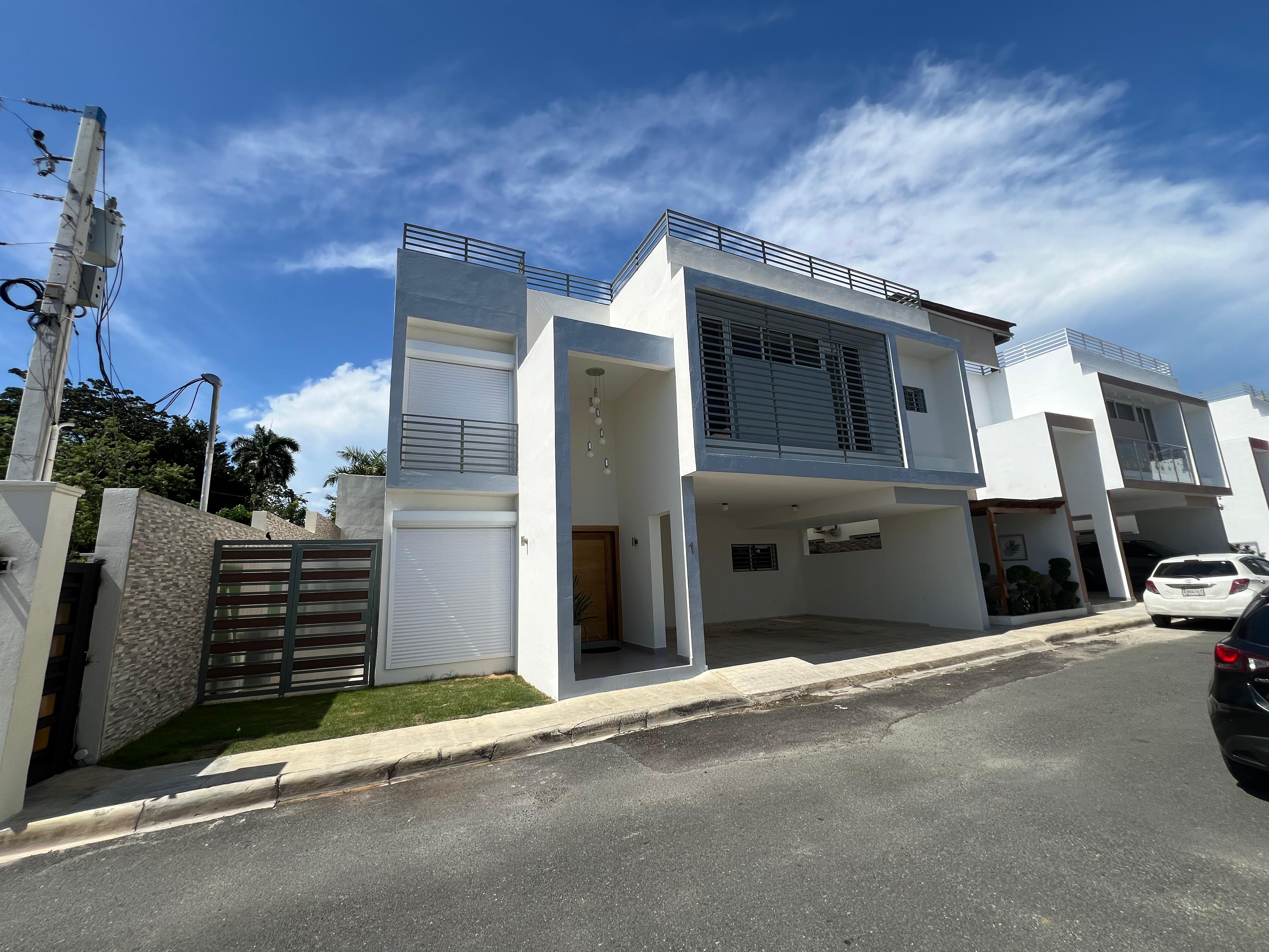 casas - Casa de 2 niveles en venta en Altos De Arroyo Hond 0