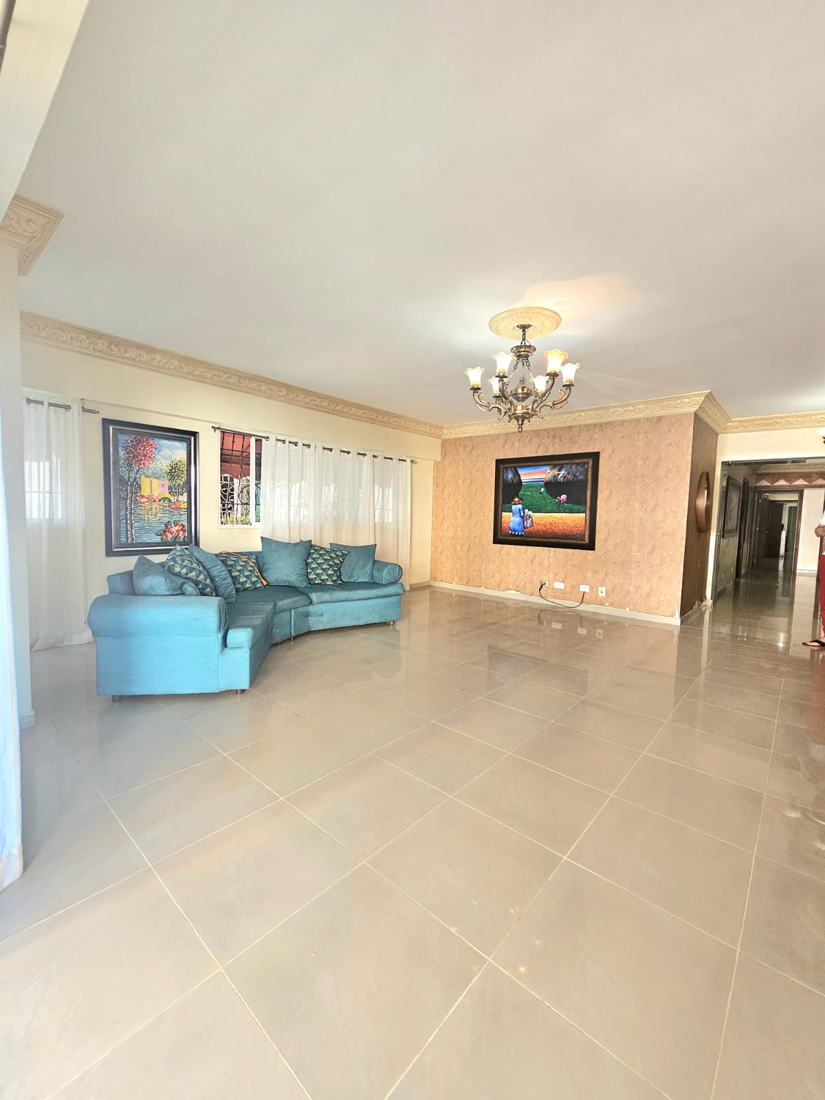 apartamentos - Apartamento en venta en Evaristo Morales de 3 hab.