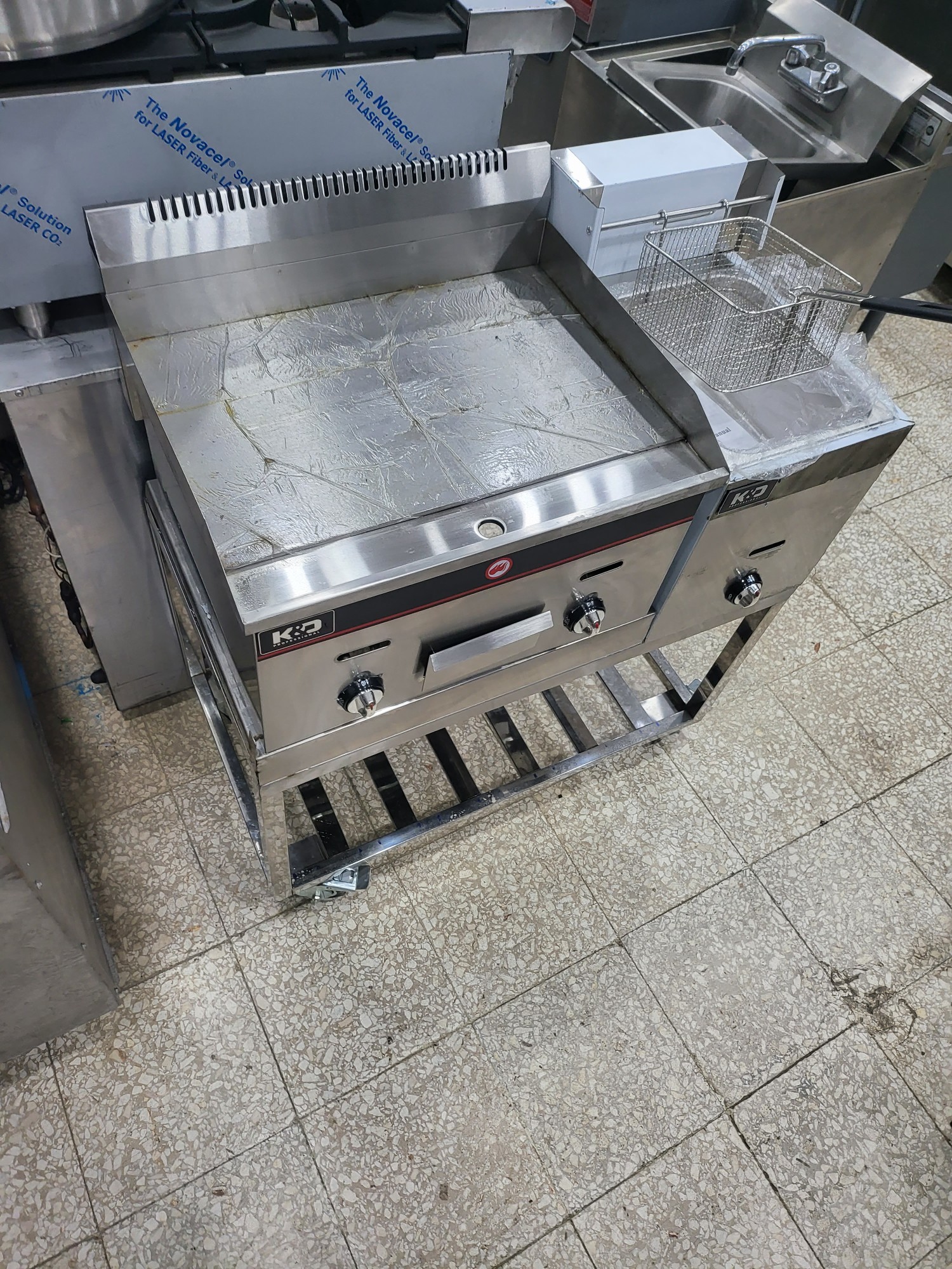 equipos profesionales - K&D, Mueble Plancha y Freidor  3