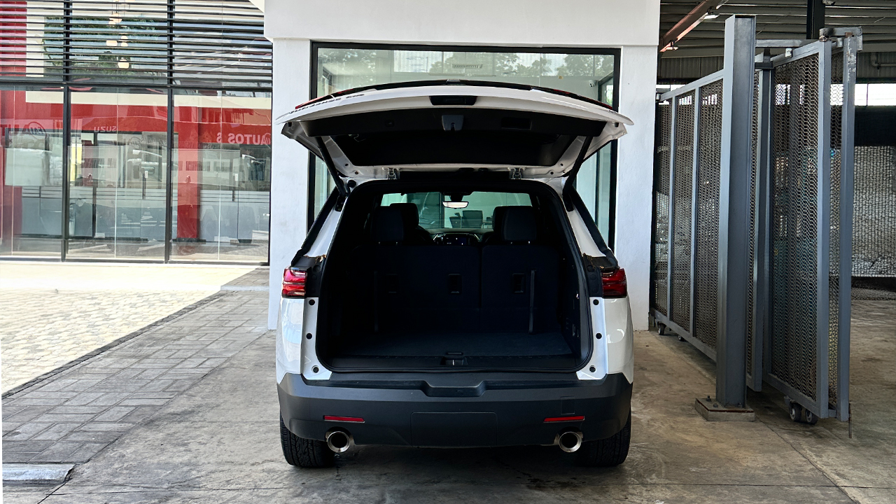 jeepetas y camionetas - Chevrolet traverse 2023 8