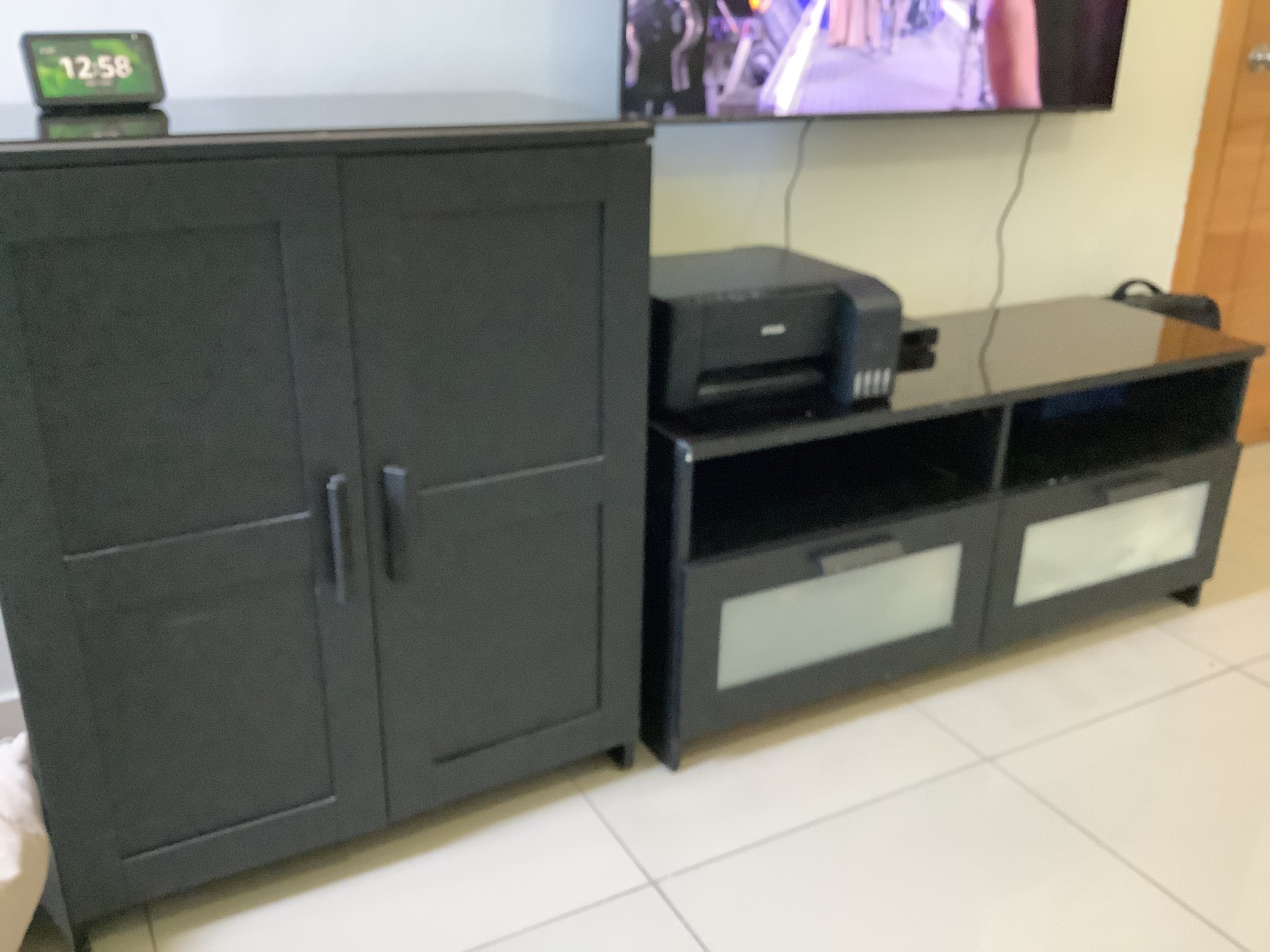 muebles y colchones - Mueblé para TV con armario de almacenamiento  1