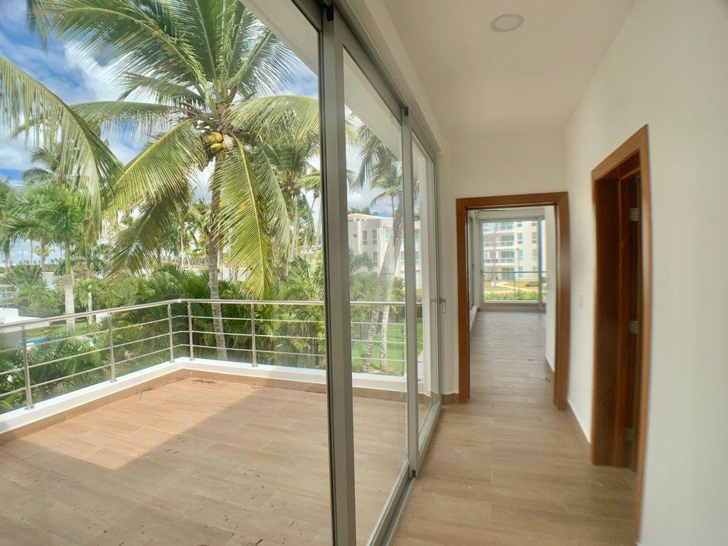 casas vacacionales y villas - Se vende villa a pocos de la playa nueva Romana 9