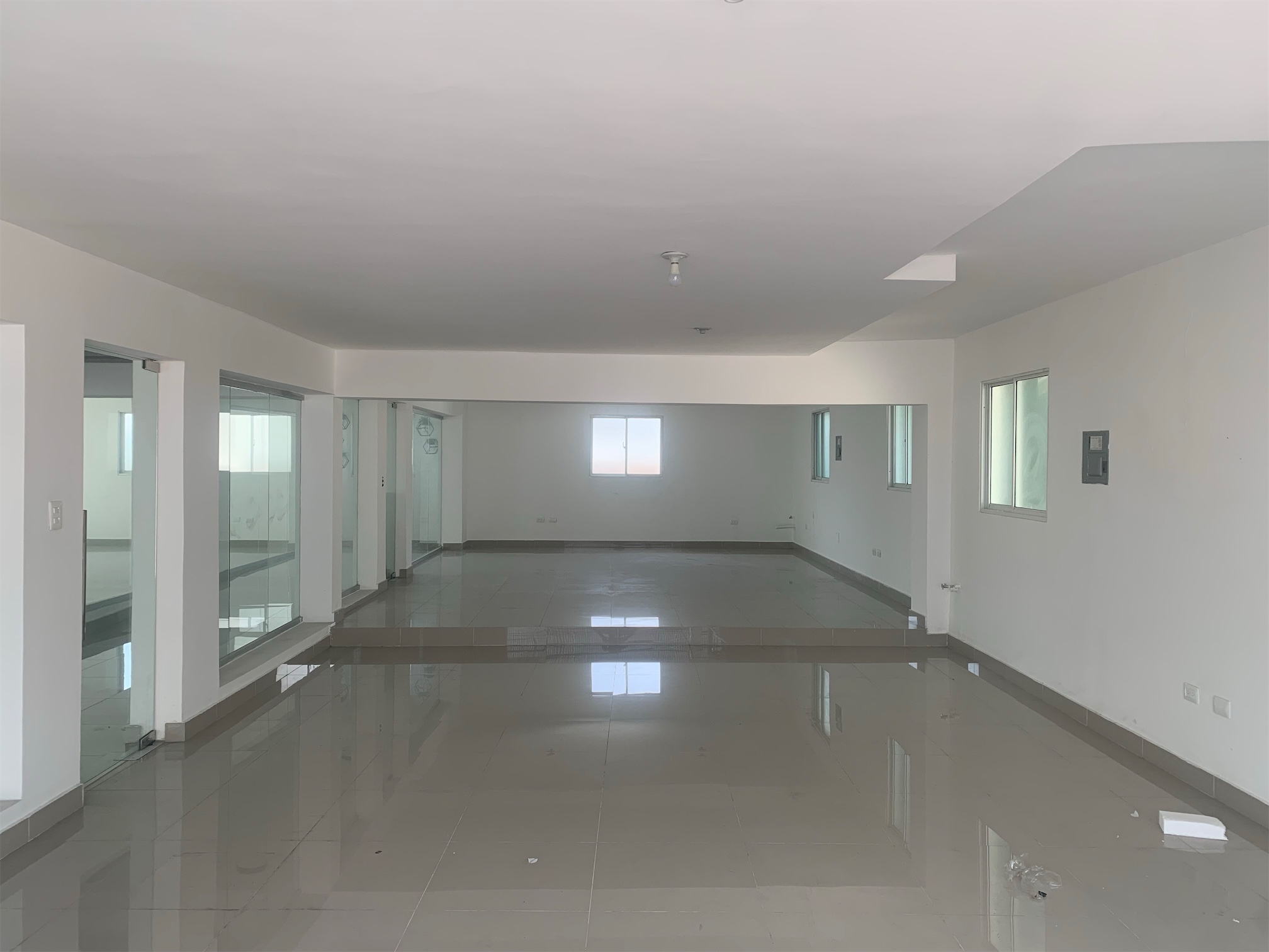 oficinas y locales comerciales - Local espacio abierto 2