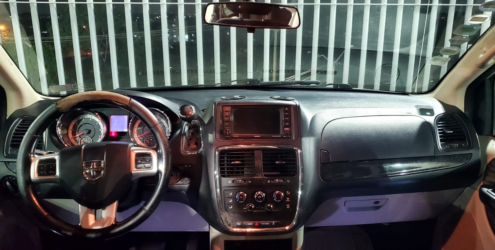 otros vehiculos - Dogde Gran Caravana STX 2014 Full 2