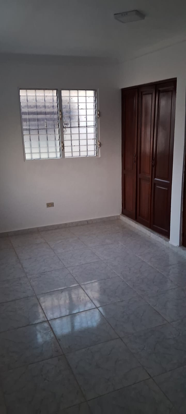 casas - Venta de Ampla Casa Remodelada en Alma Rosa II 0