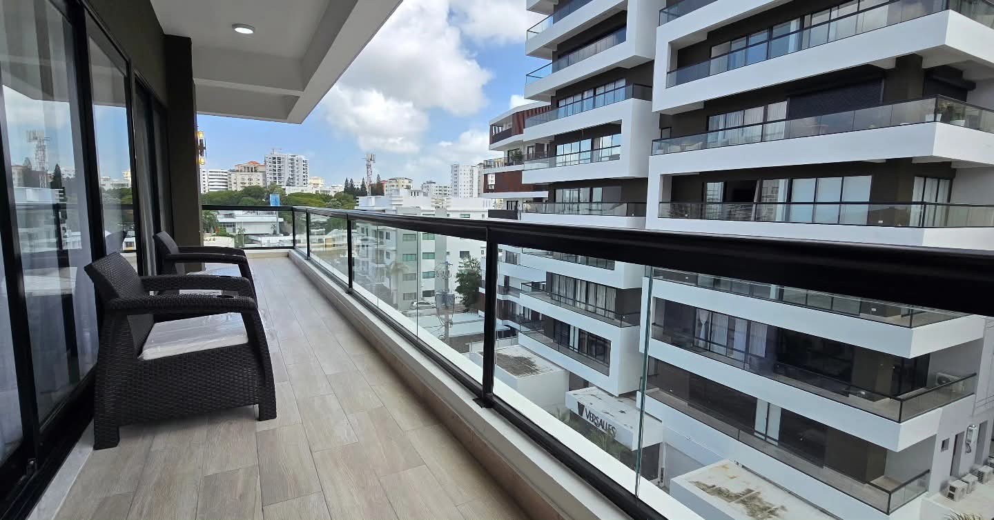 apartamentos - RENTO 4TO PISO CON ASCENSOR EN LA ESMERALDA SANTIAGO A 2 MINUTOS DEL MONUMENTO  2