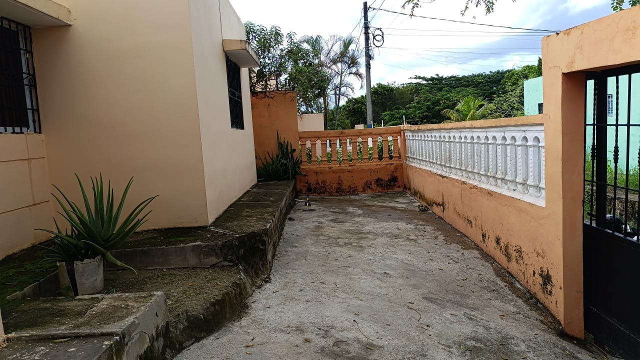 casas - OPORTUNIDAD DE COMPRA HERMOSA PROPIEDAD📍 SECTOR PRADOS DE LA CAÑA, STO DGO ESTE 2