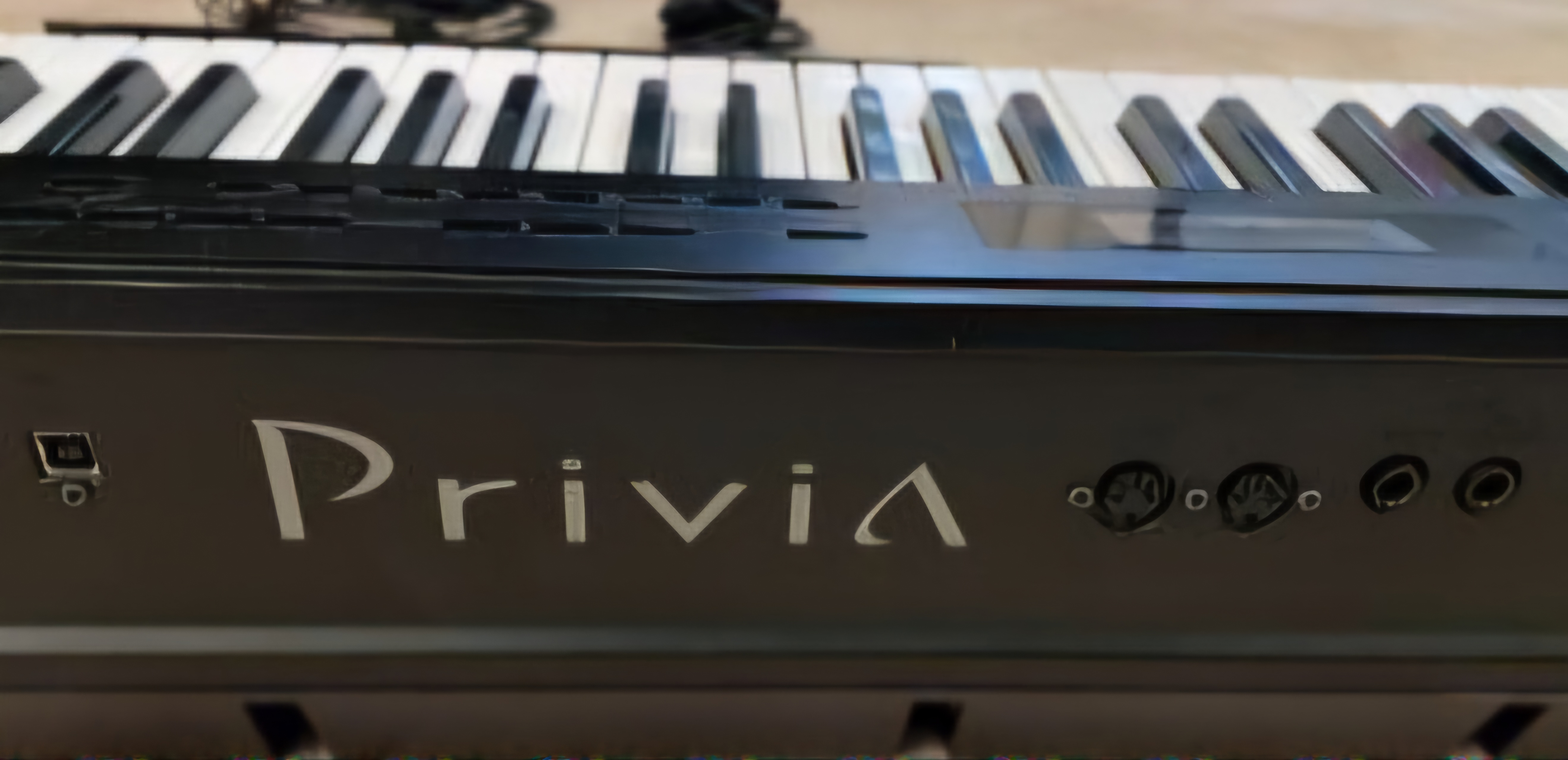 instrumentos musicales - Se vende piano digital Casio Privia PX-330 88 teclas en excelente estado. neg 3