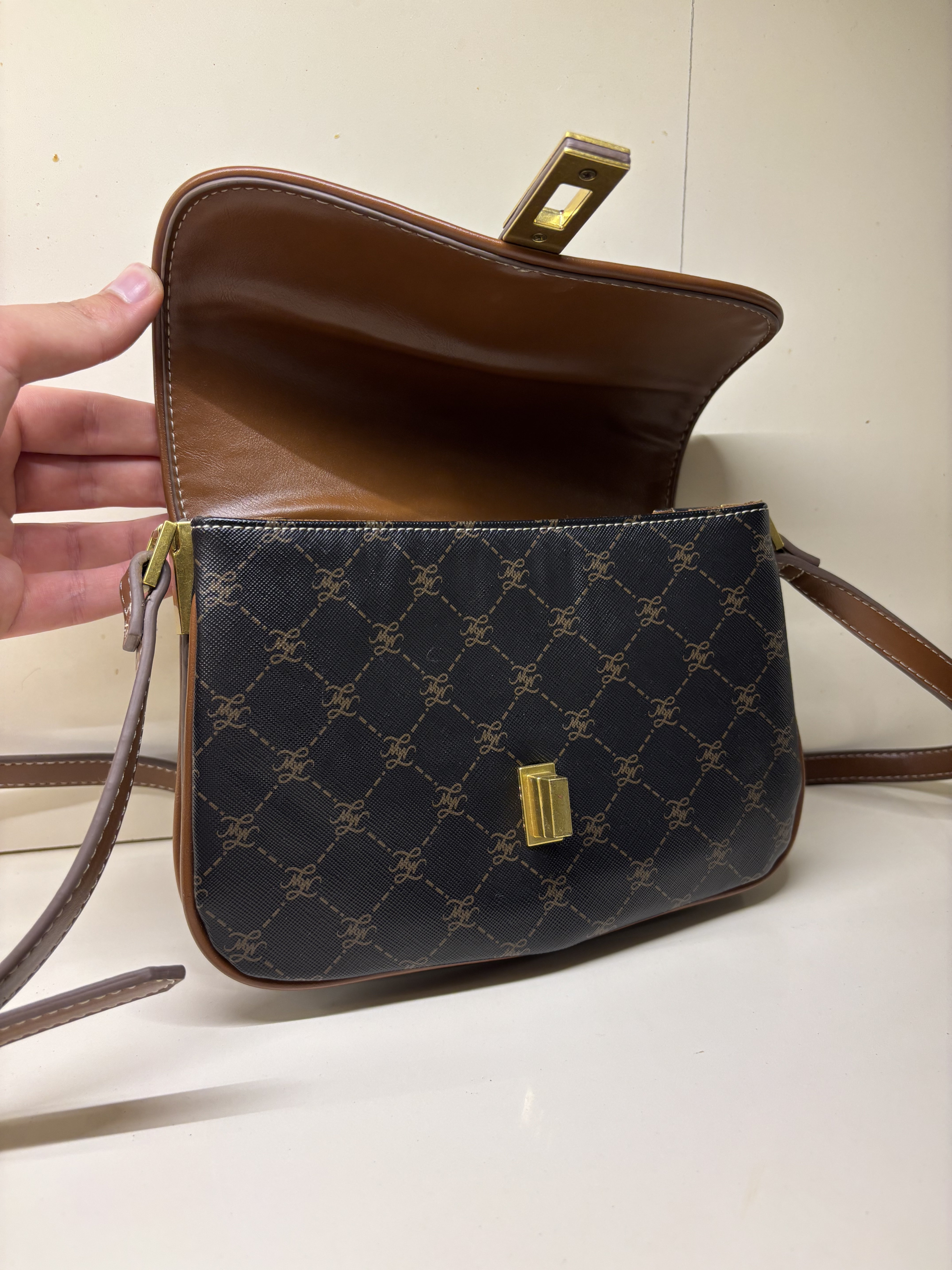 carteras y maletas - Cartera Crossbody Mango con Estampado marrón.  1