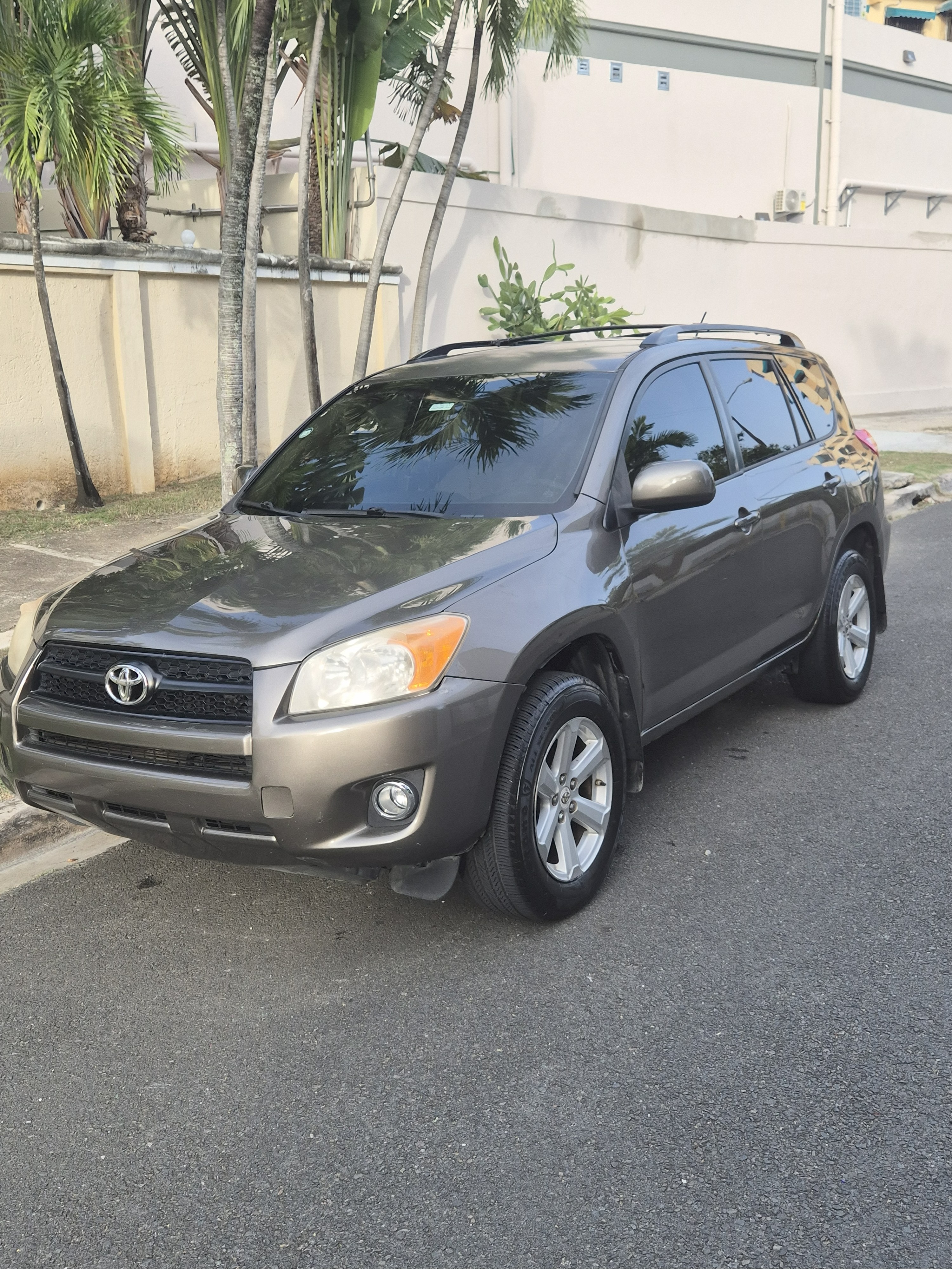 jeepetas y camionetas - VENDO TOYOTA RAV4 0