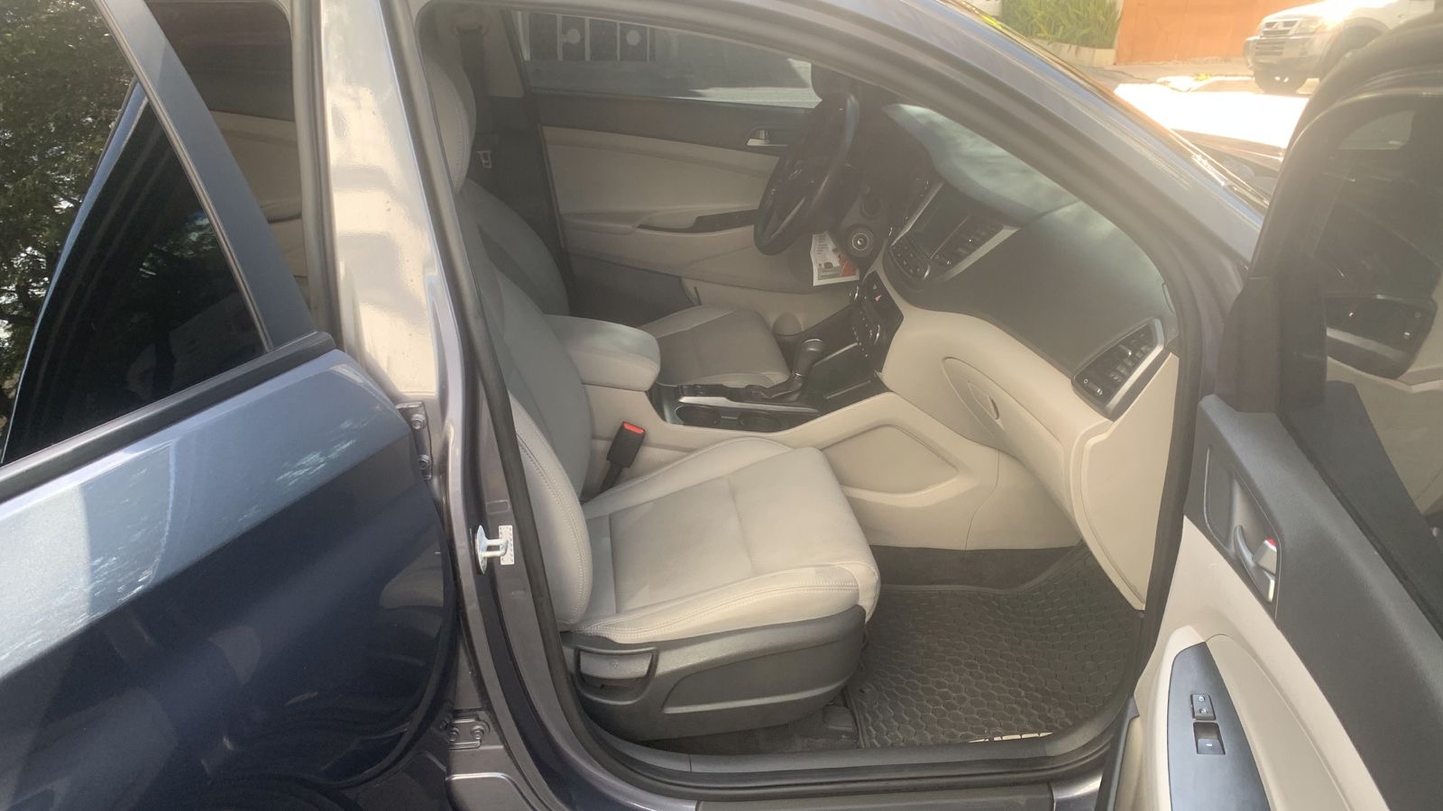 jeepetas y camionetas - OPORTUNIDAD!  HYUNDAI TUCSON GRIS 2018 6