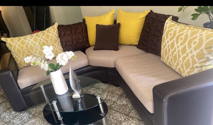 muebles y colchones - Vendo mueble sofá con mesa  2