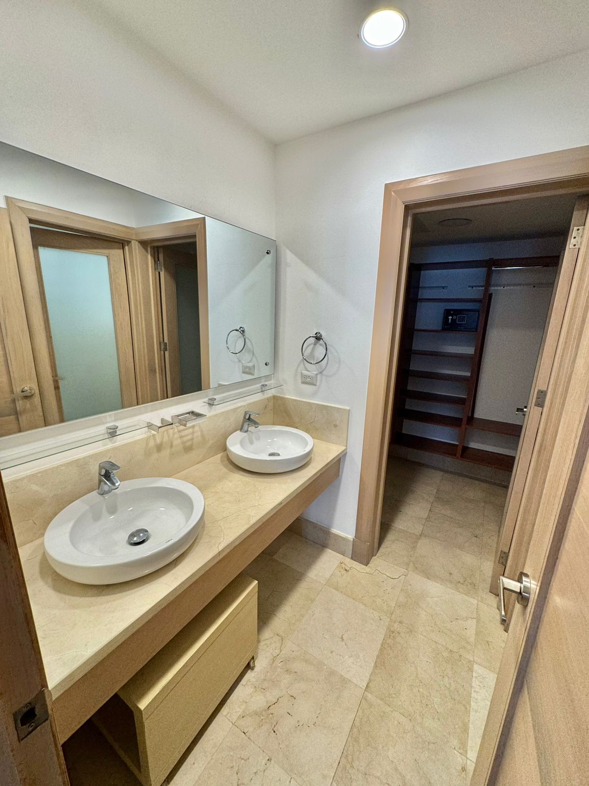 apartamentos - Alquilo apartamento amueblado en Piantini 7
