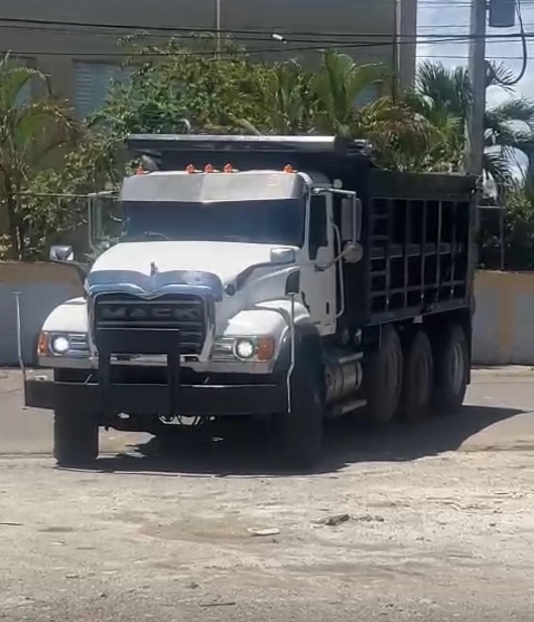 camiones y vehiculos pesados - 🚛 ¡SE VENDE CAMIÓN MACK GRANITE 2007! 💥

 5