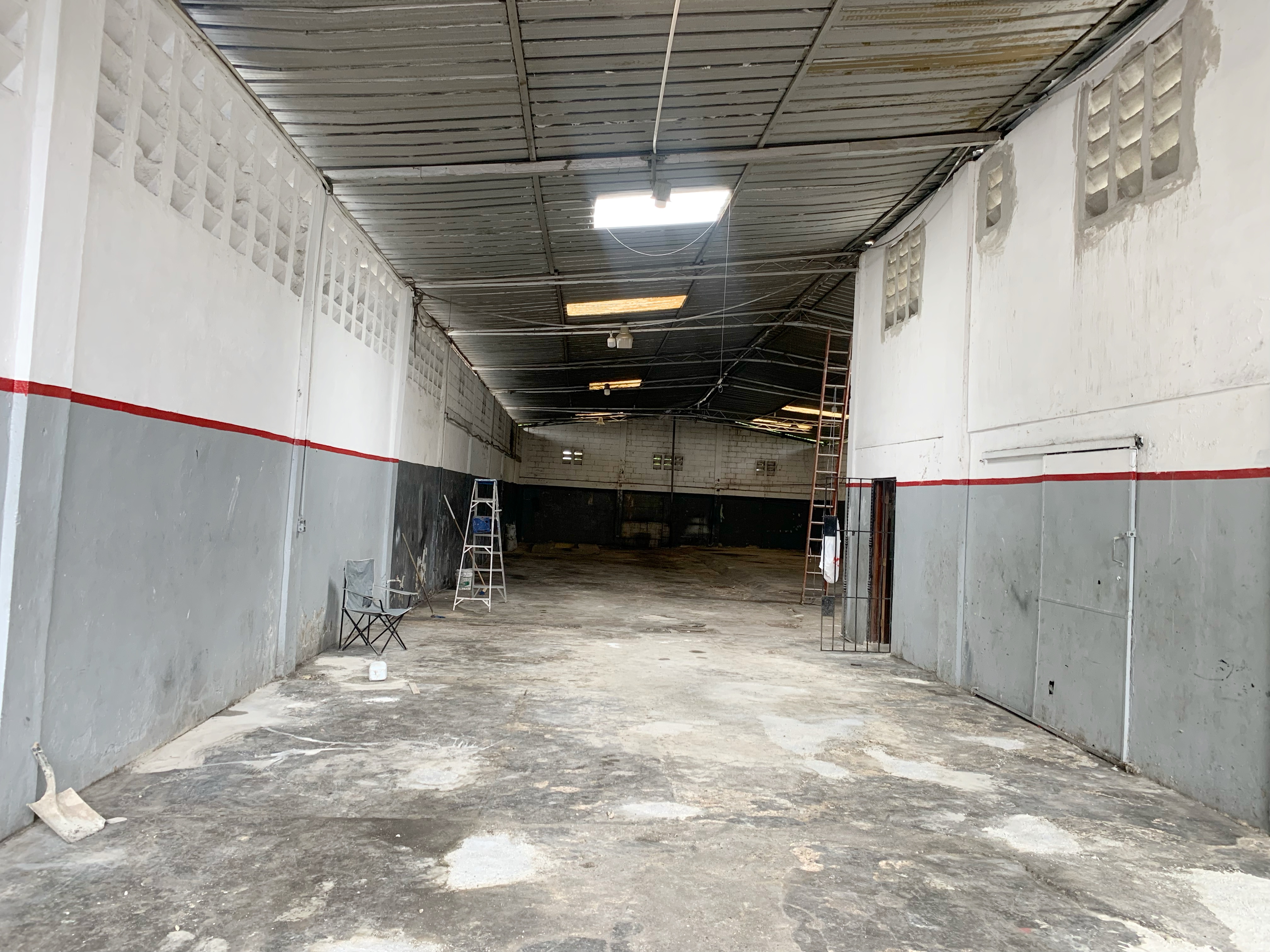 oficinas y locales comerciales - Alquiler de Nave comercial  1