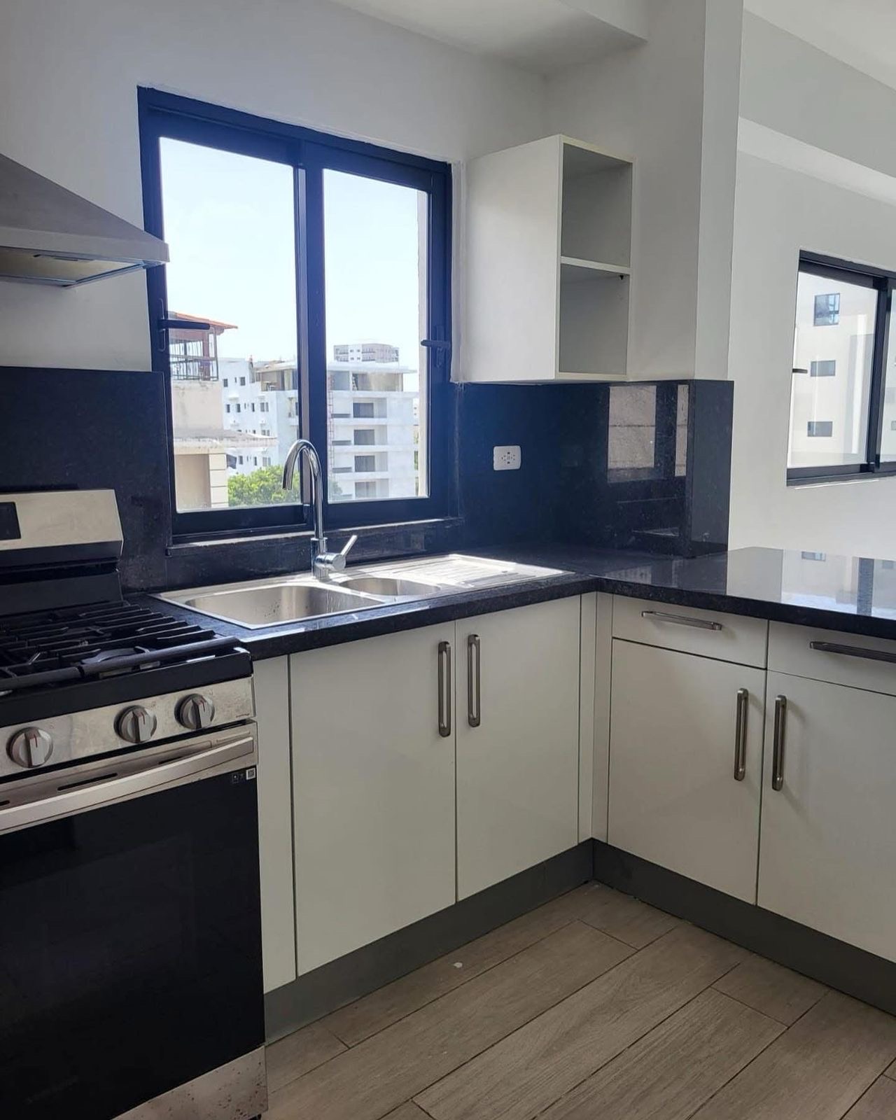 casas - SE VENDE APARTAMENTO EN BELLA VISTA. 0
