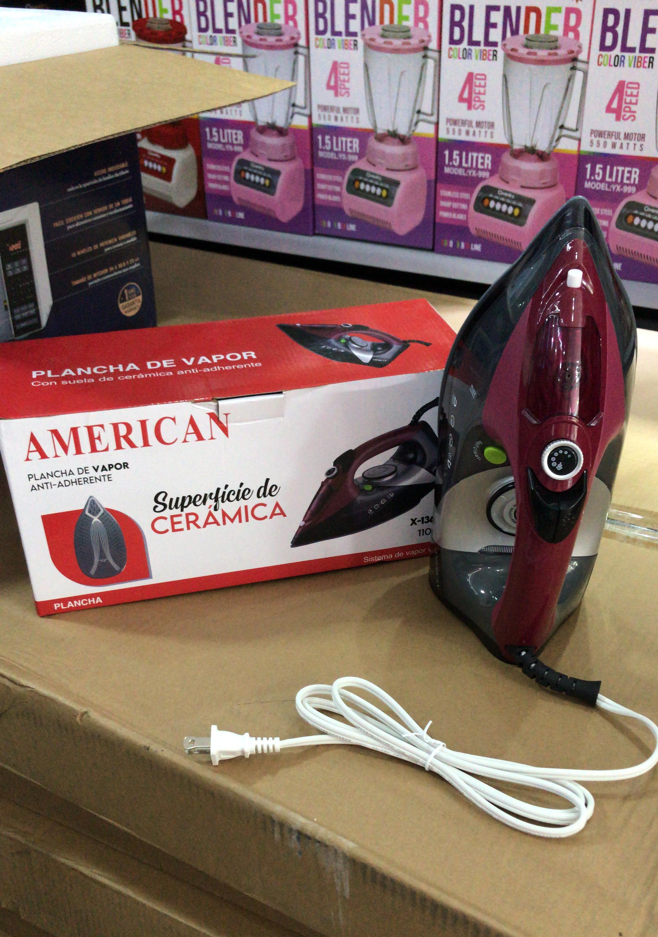 electrodomesticos - PLANCHA DE ROPA AMERICA ROJA – RD$1,800 0