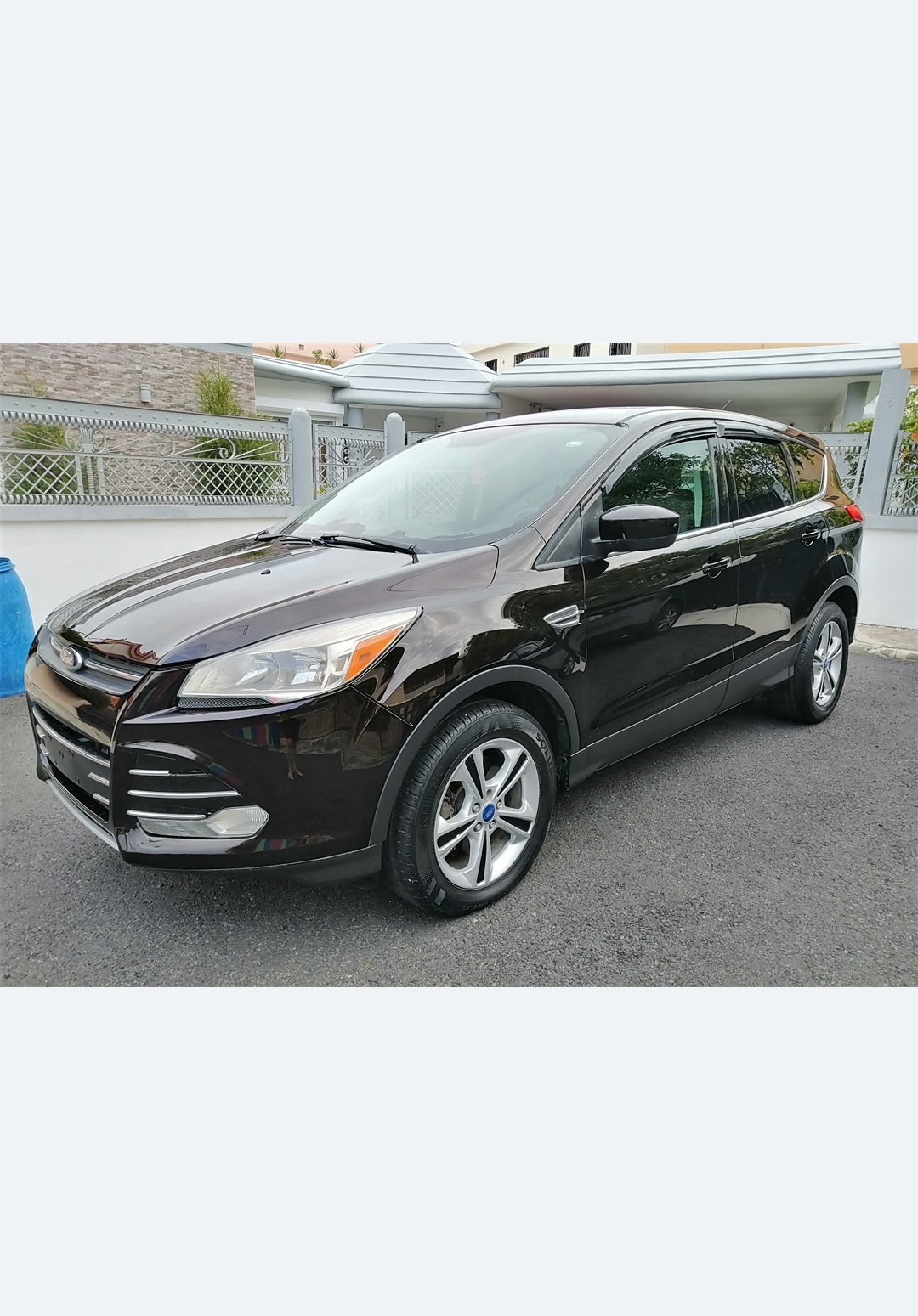 jeepetas y camionetas - Ford Escape SE 4WD 13 Traspaso Incluidos  8