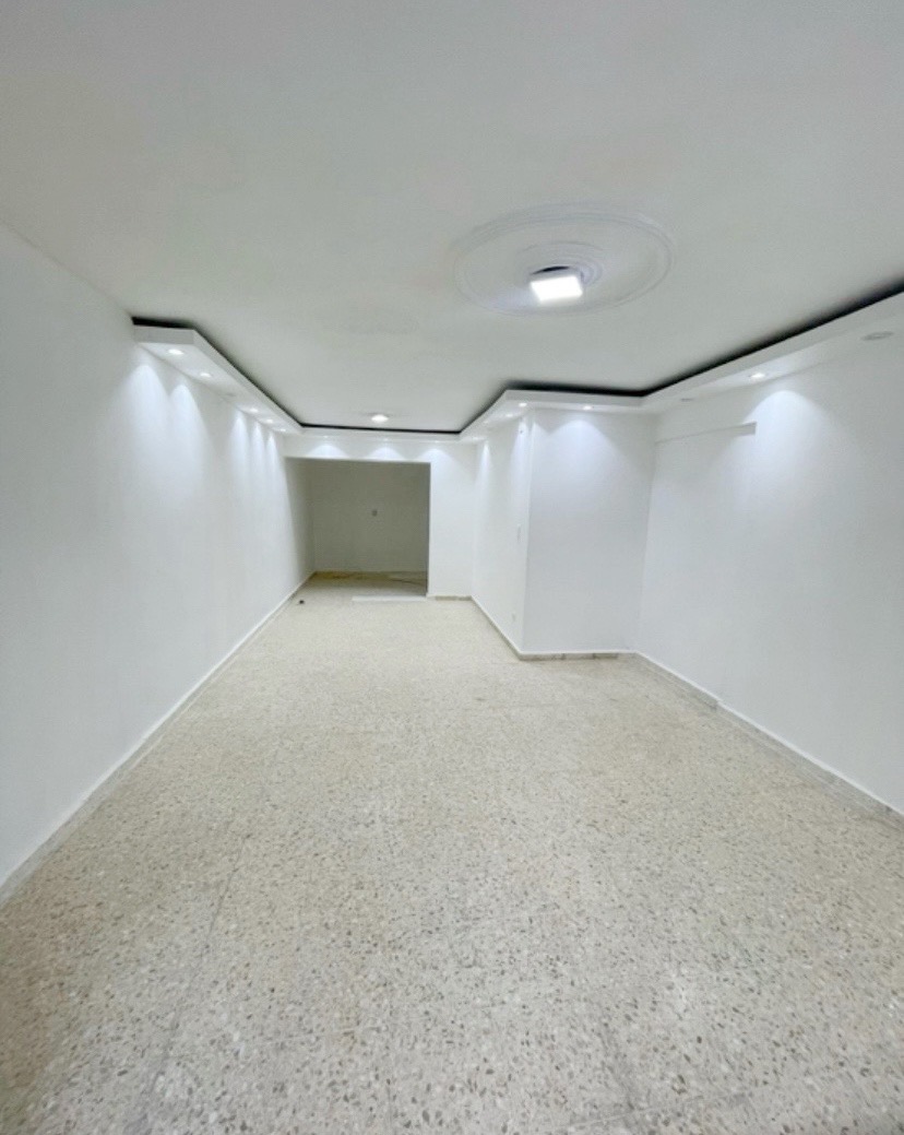 oficinas y locales comerciales - se alquila  1