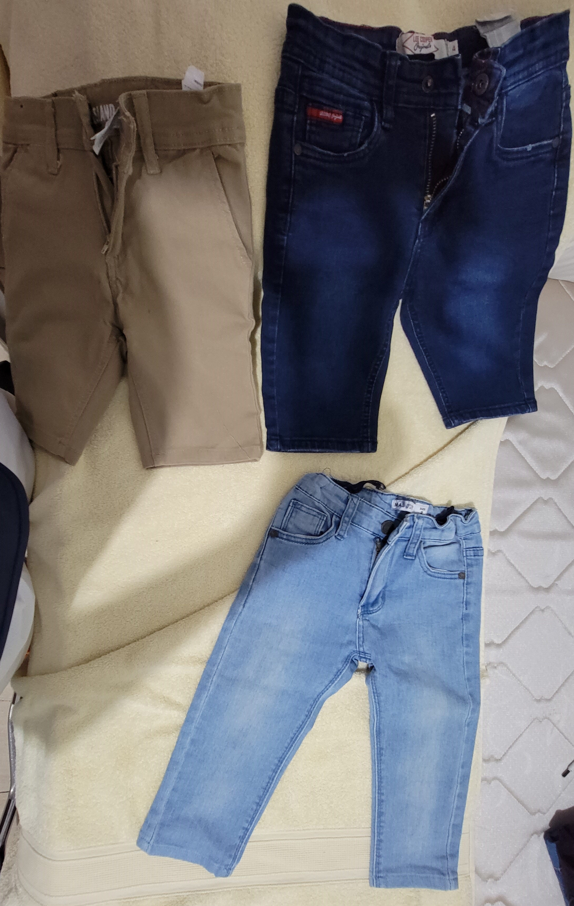 ropa y zapatos - **Vendo ropa pantalones cortos, jean zapatos, croc 3