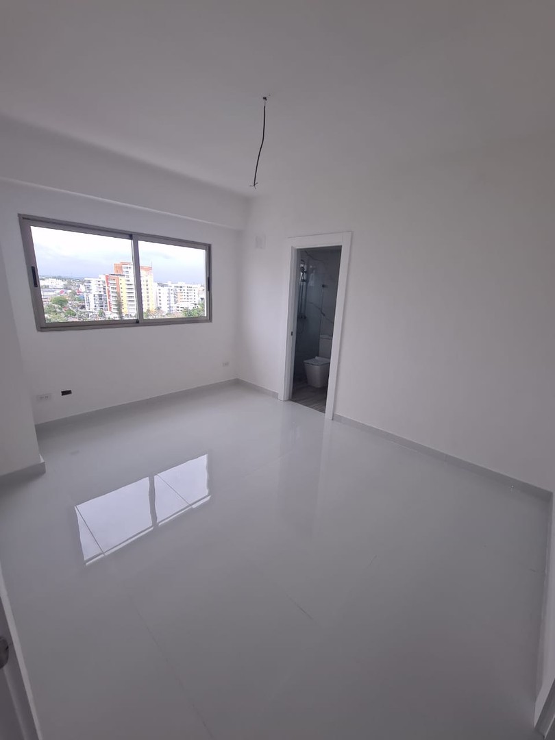apartamentos - Se alquila apartamento con linea blanca en Urb. Real 3