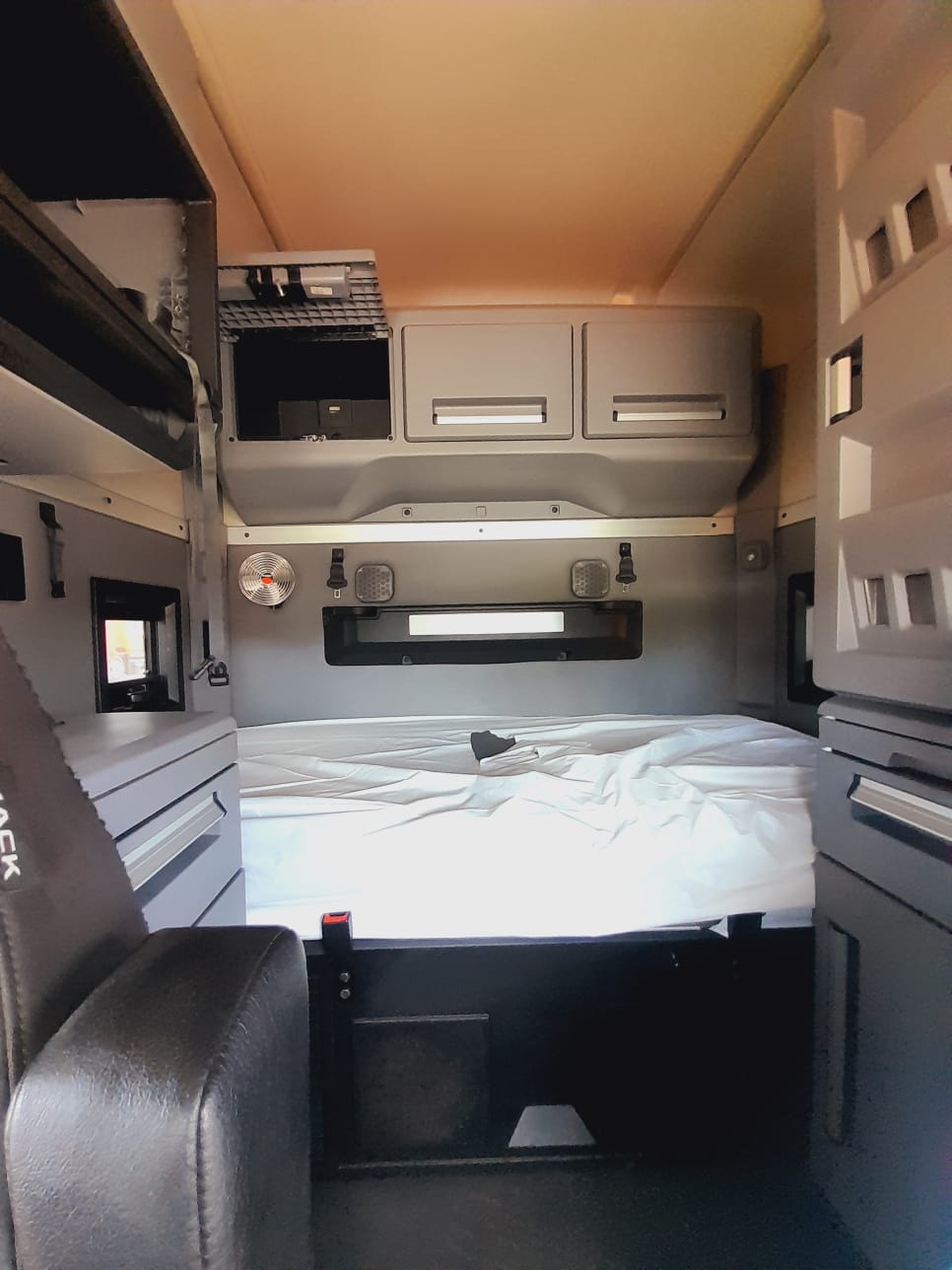 camiones y vehiculos pesados - Mack Athem 2019 3