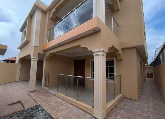 casas - Casa en venta ubicado en Mirador del este Santo Domingo Este. 0