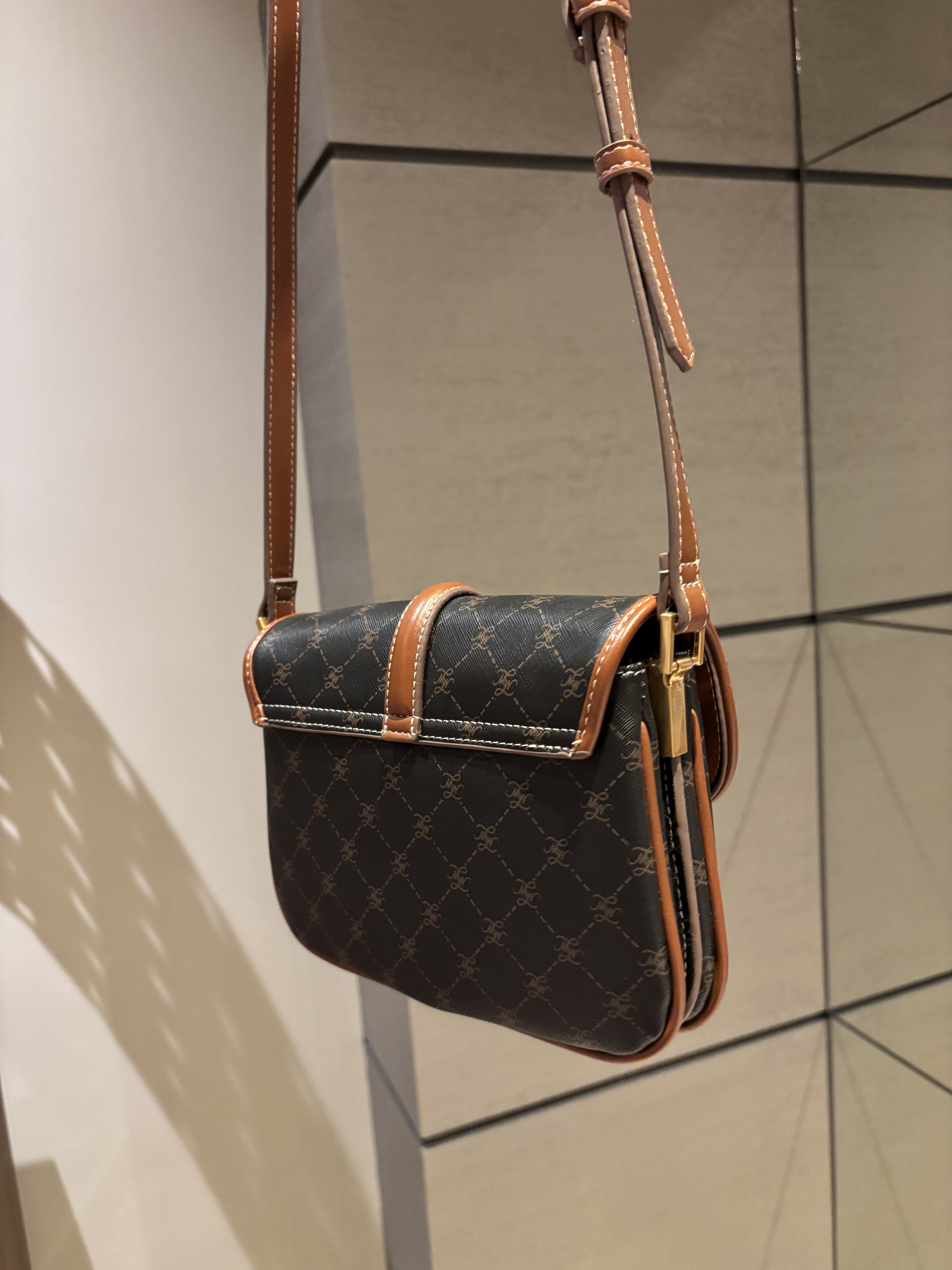 carteras y maletas - Cartera Crossbody Mango con Estampado marrón.  2