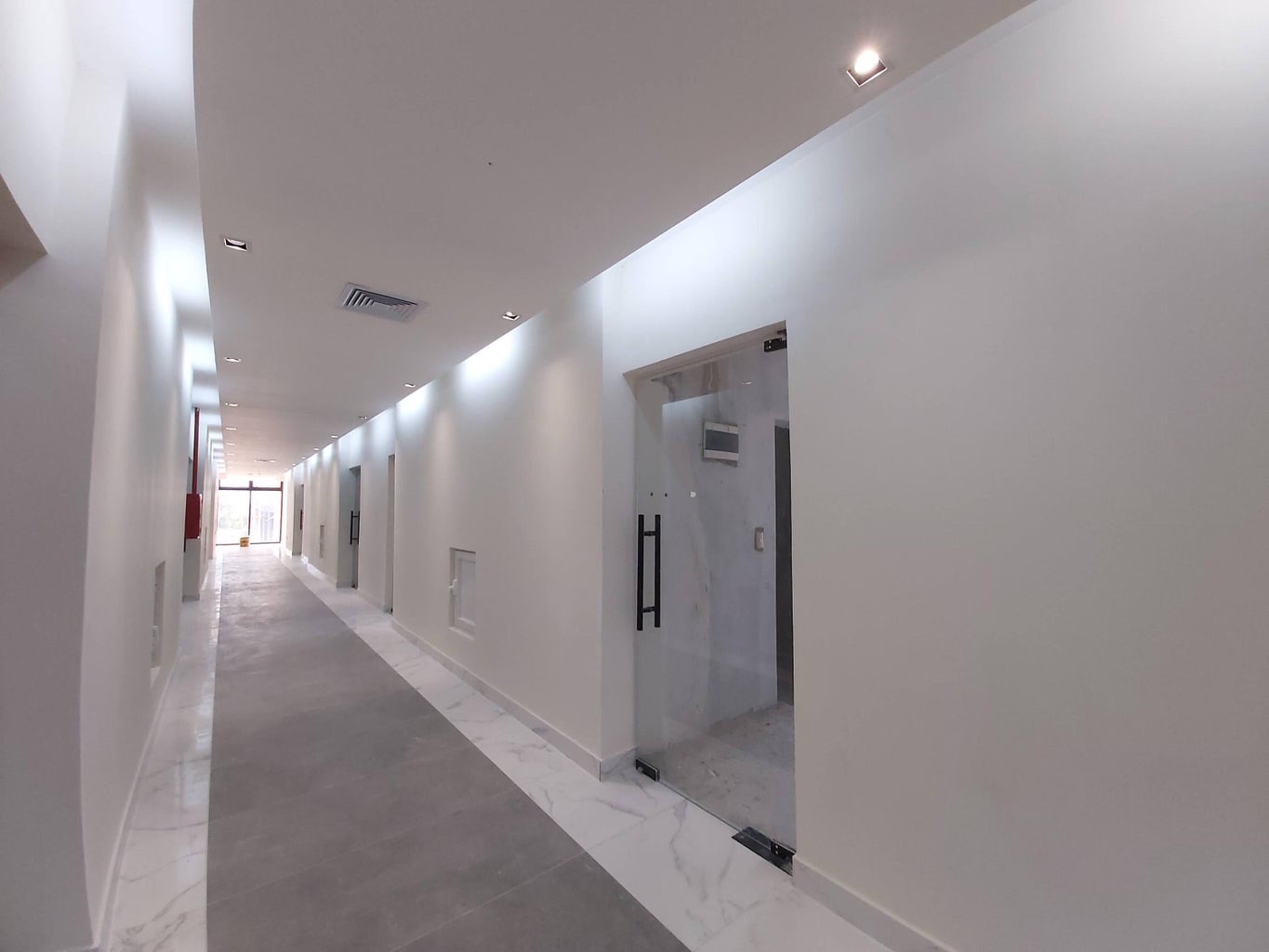 oficinas y locales comerciales - Local en Venta en Punta Cana. De Oportunidad
Vistacana Business Center