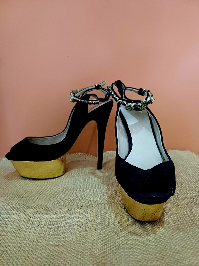 ropa para mujer - Caja con ropa de medio uso 6