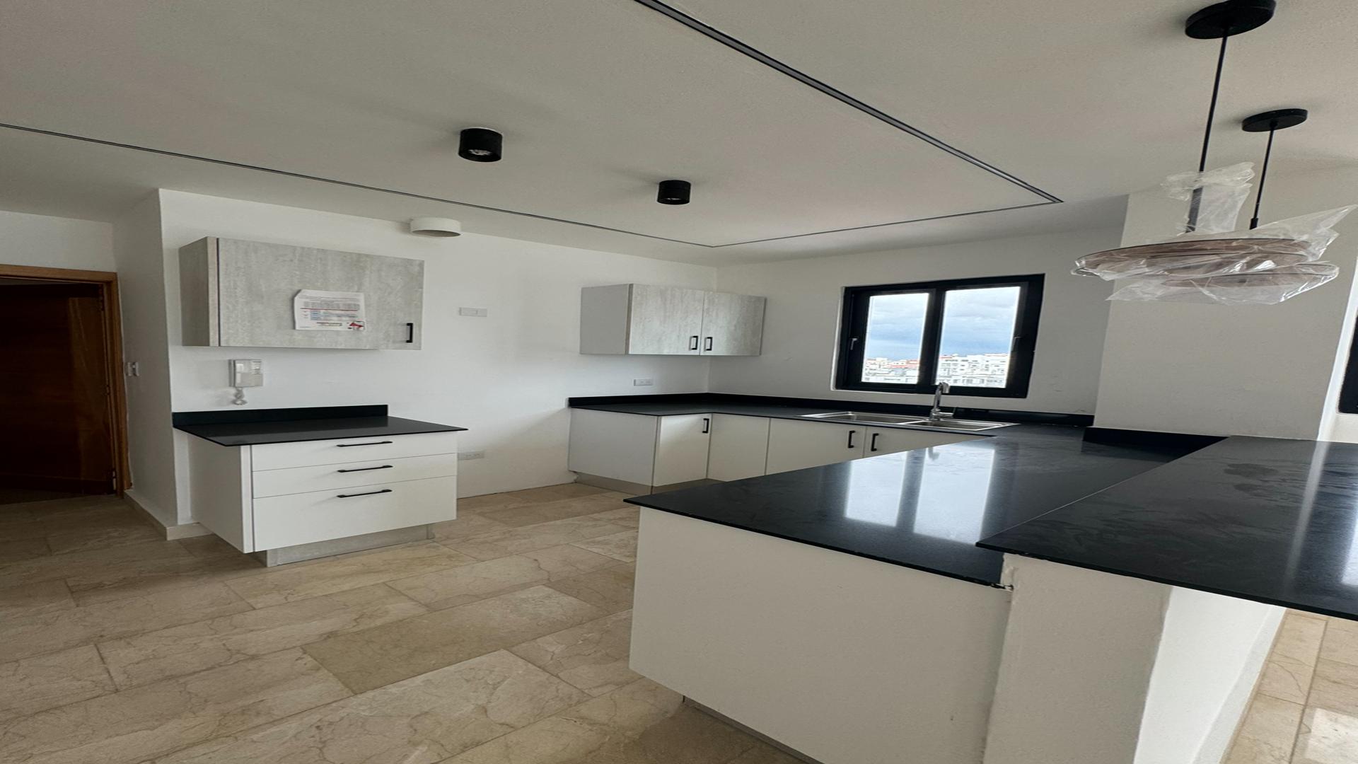 apartamentos - ALQUILO APARTAMENTO EN TORRE MODERNA EN PIANTINI 4