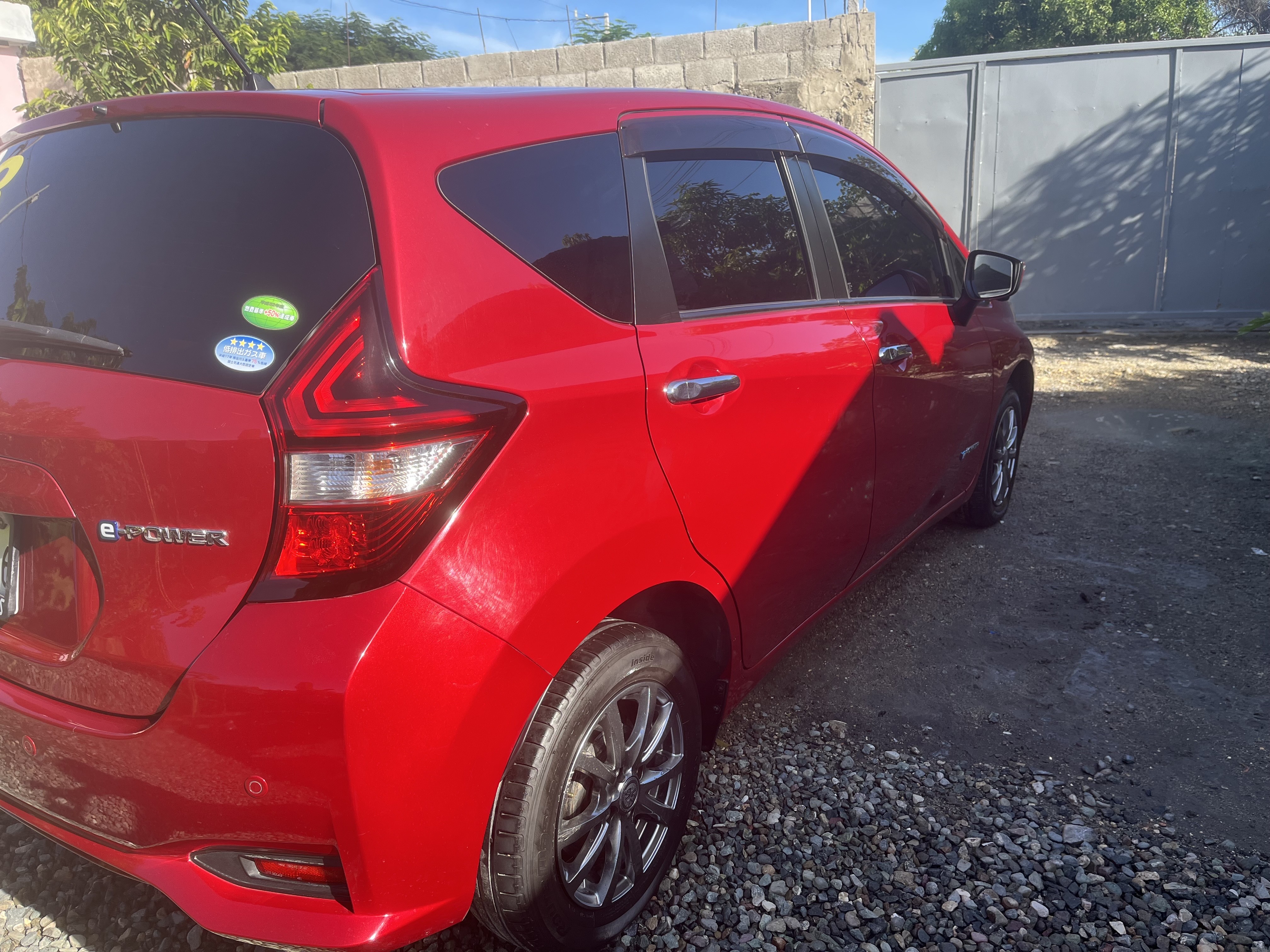 carros - Vendo Nissan Note casi nuevo 2018 5