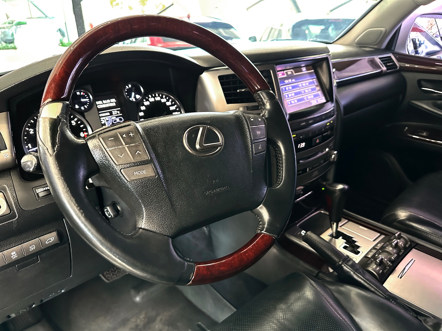 jeepetas y camionetas - Lexus LX 570 2014 6