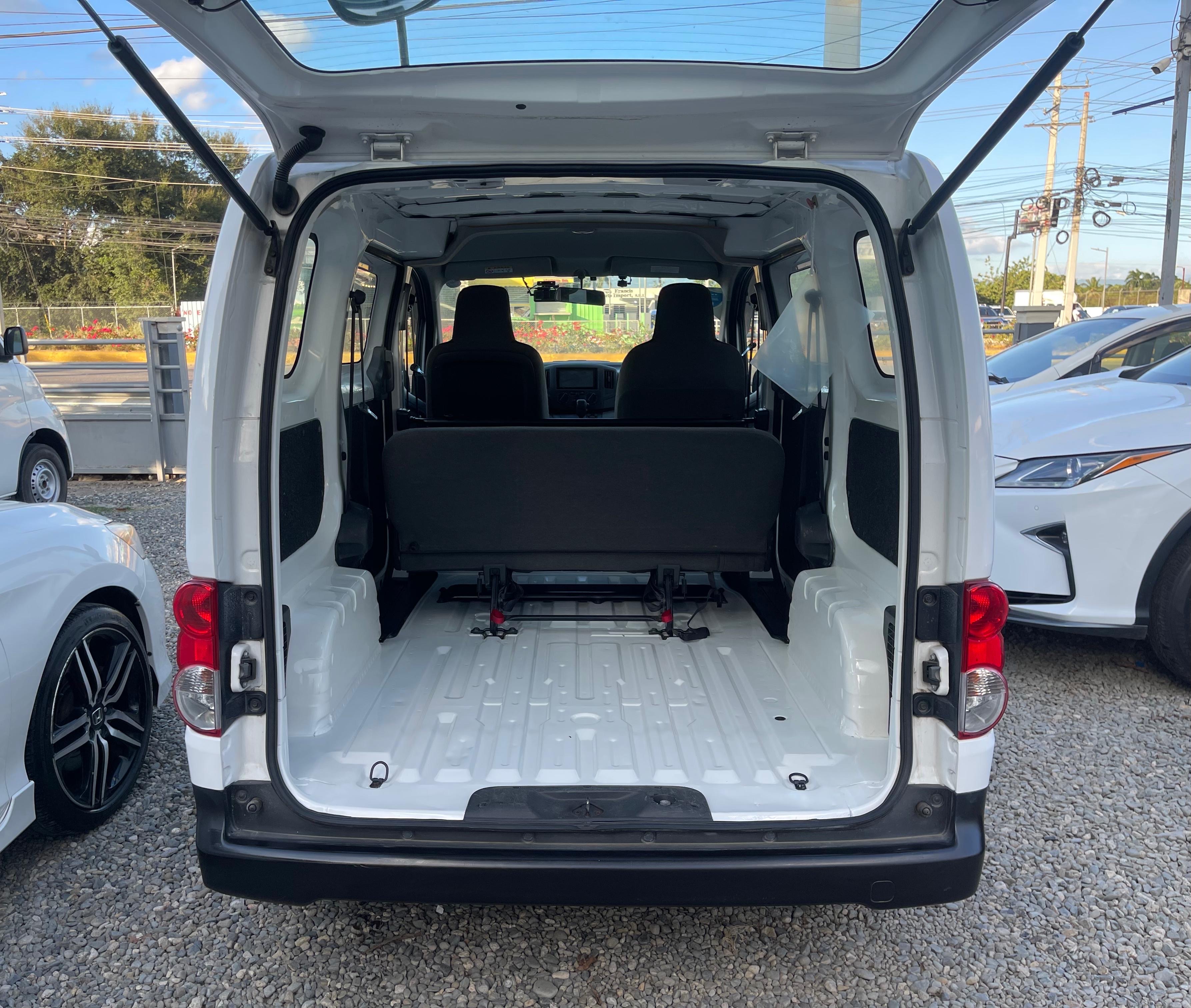jeepetas y camionetas - ‼️NISSAN NV200 2018 - Excelente Para Carga‼️ 4