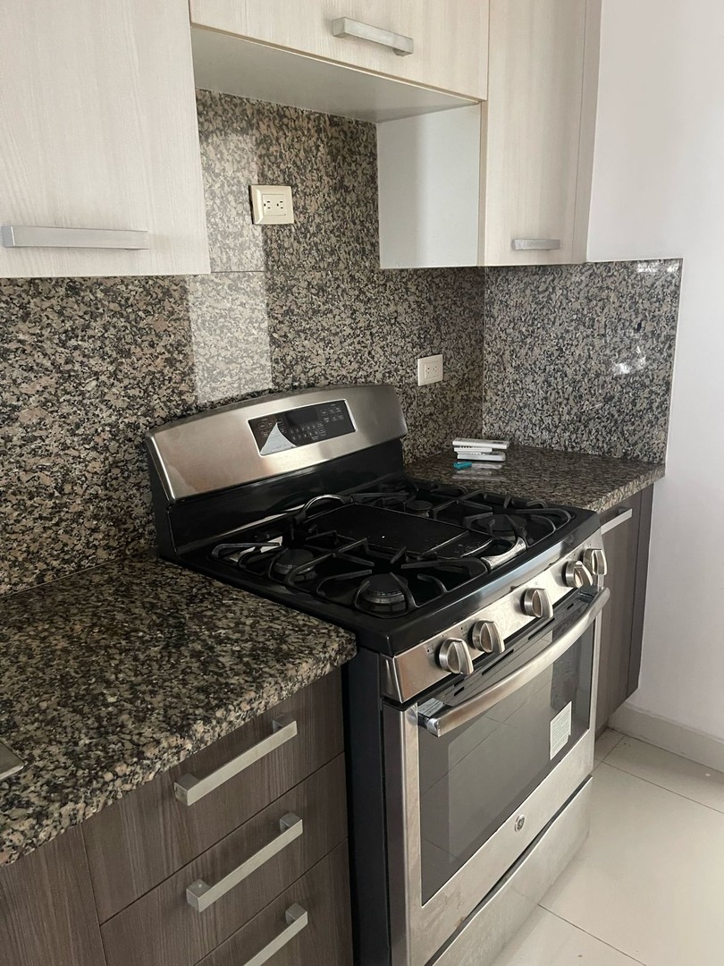 apartamentos - Alquiler Apartamento de 3 Habitaciones Sin Amueblar, Bella Vista, Santo Domingo 3