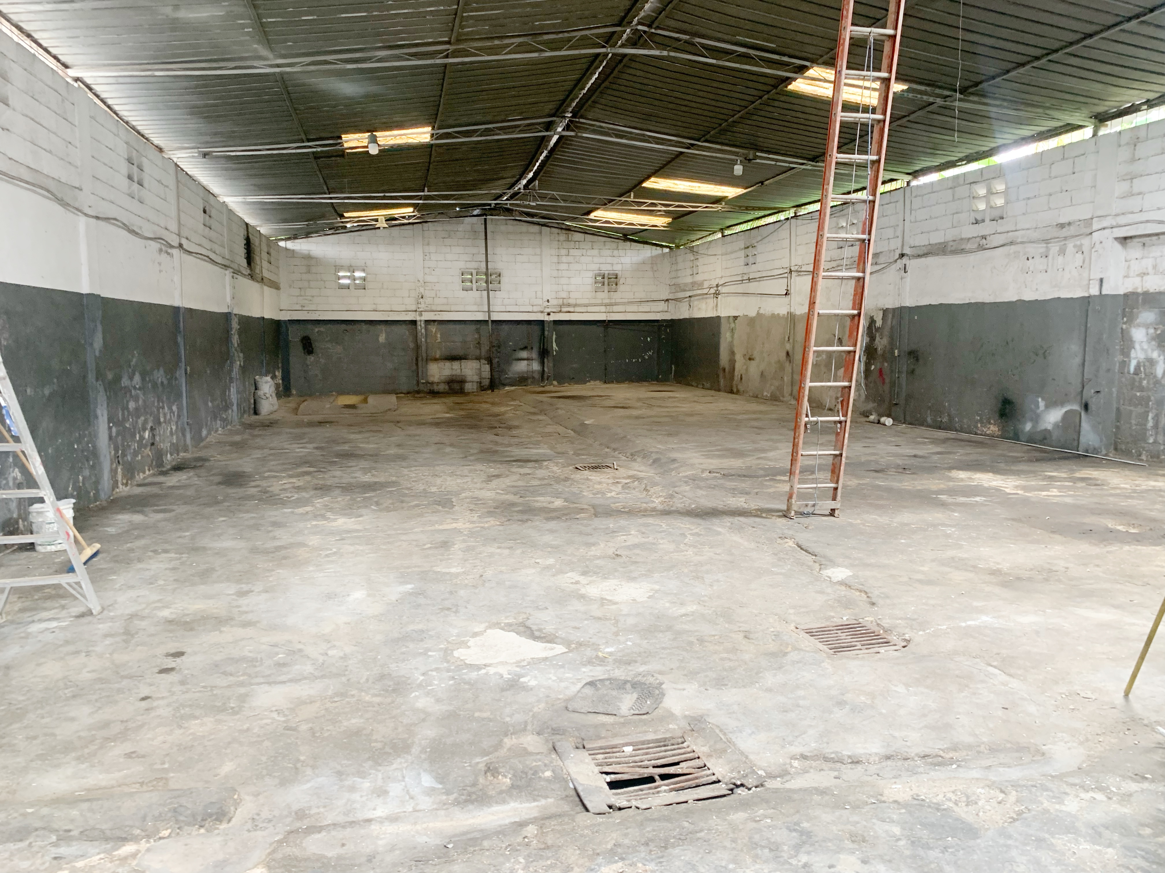 oficinas y locales comerciales - Alquiler de Nave comercial  2